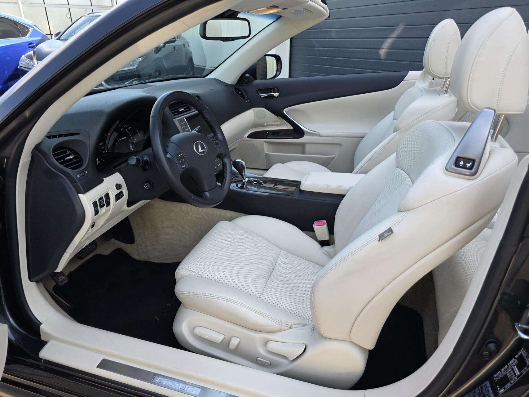 Foto van Lexus Lexus Is250c