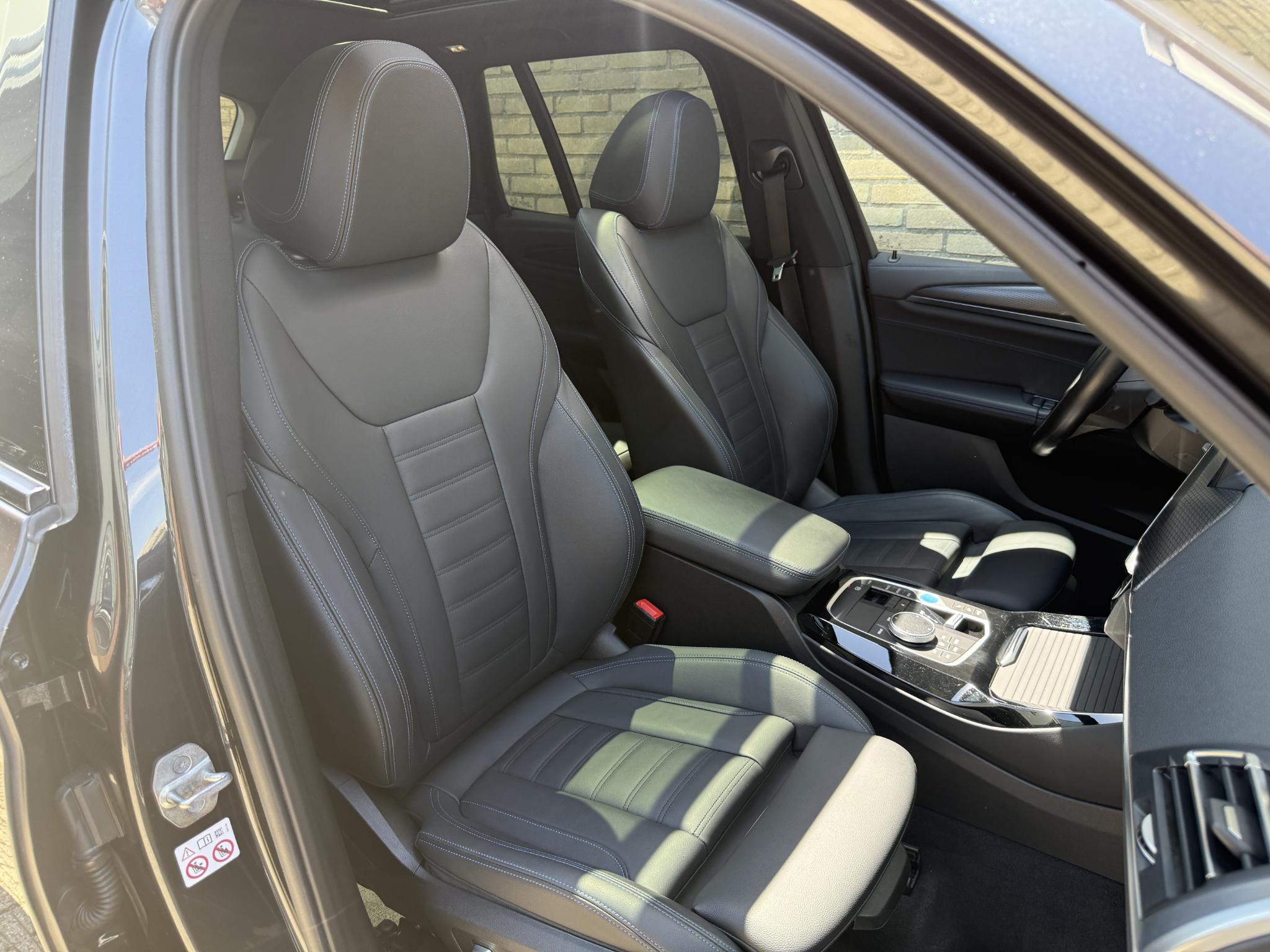 Foto van BMW Ix3