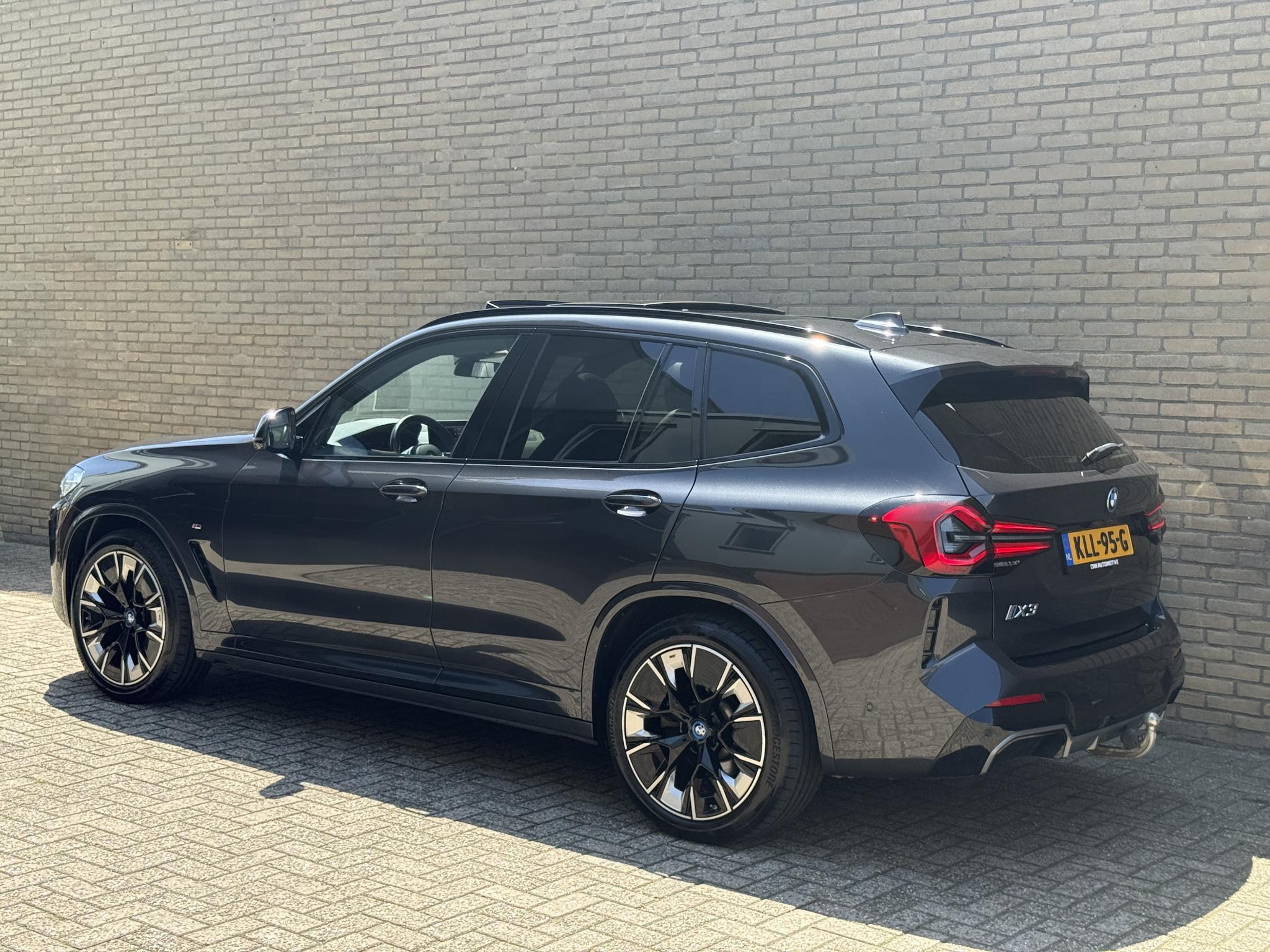 Foto van BMW Ix3