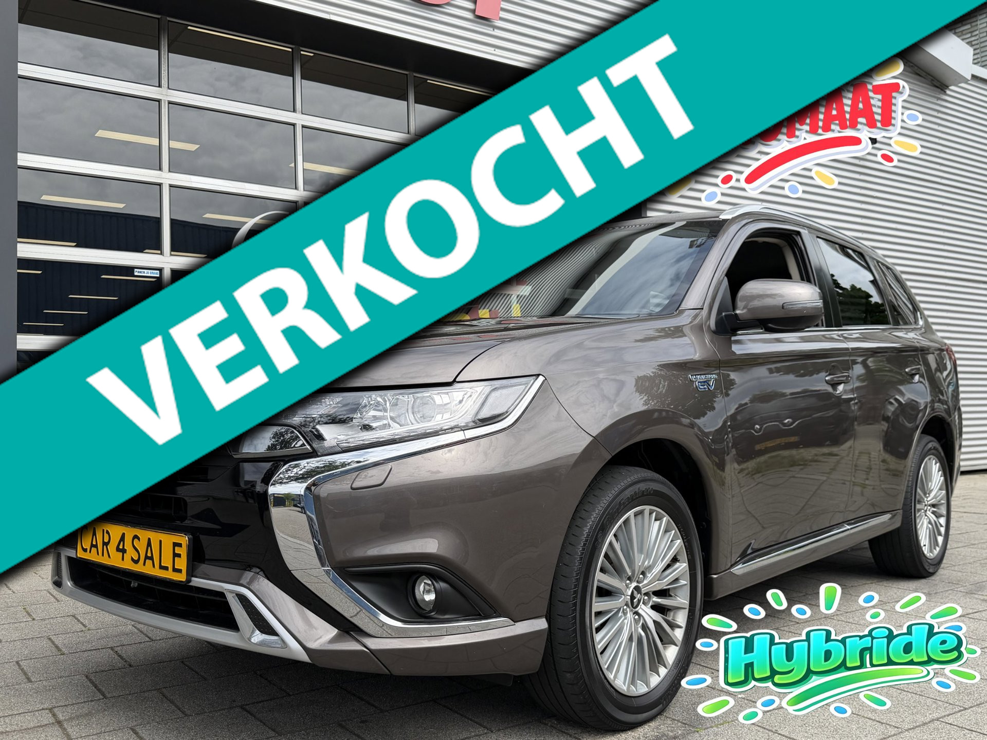 Mitsubishi Outlander 2.4 PHEV Intense+ Automaat / Apple CarPlay I Navigatie I Airco I Comfort pakket I Dealer onderhouden 2020 - voorkant