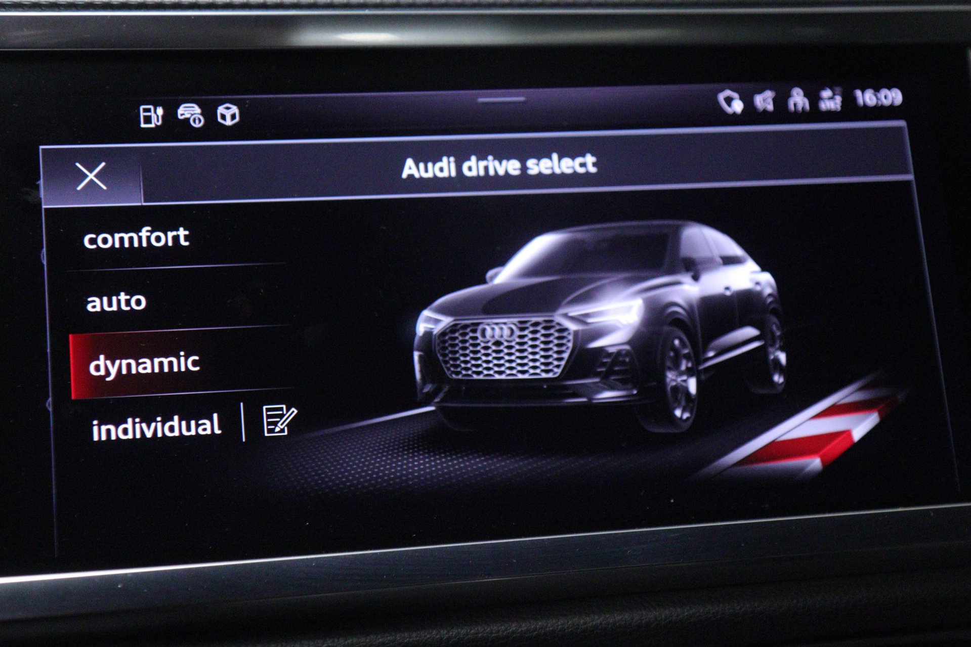 Foto van Audi Q3 Sportback E-tron