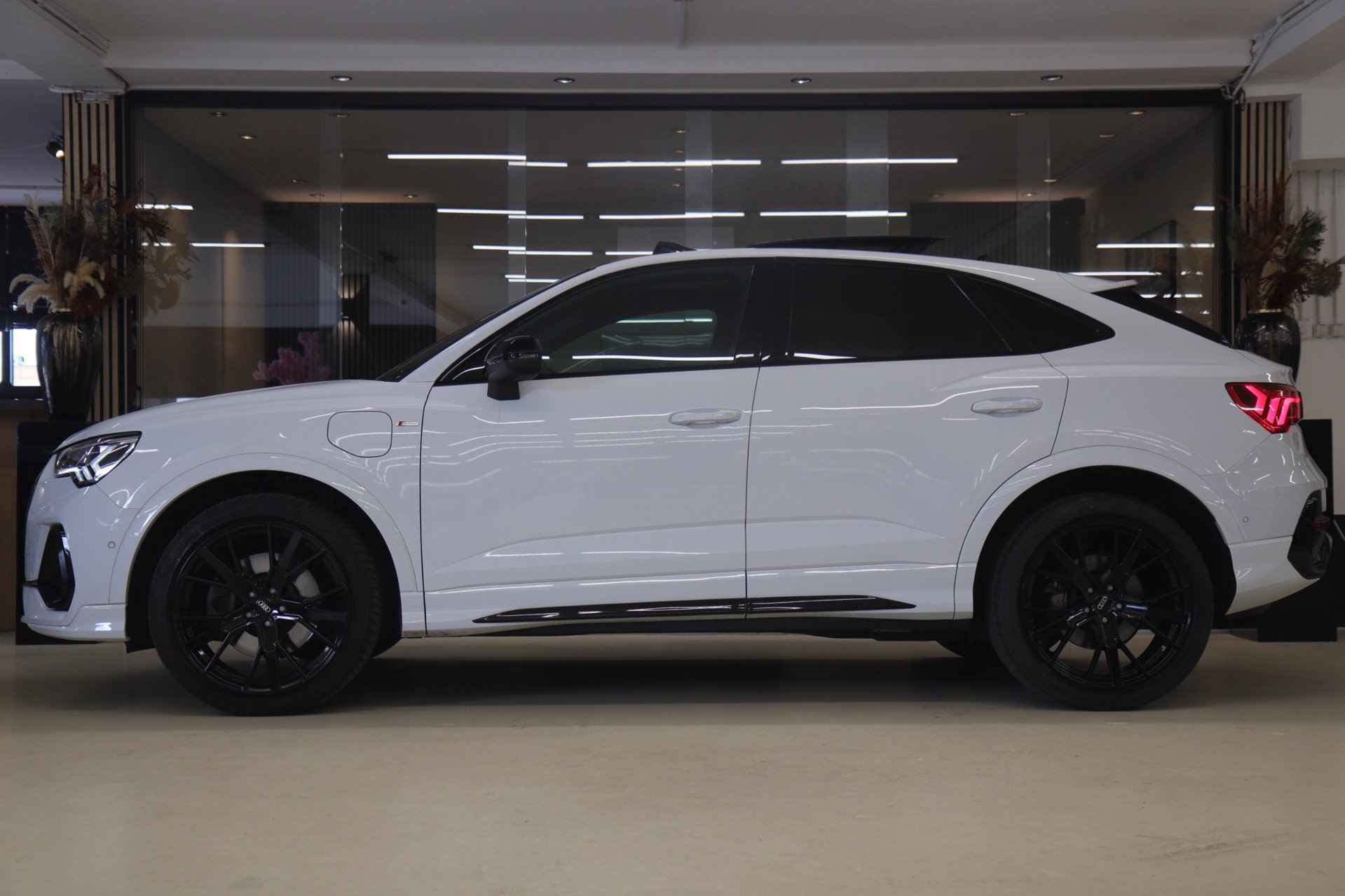 Foto van Audi Q3 Sportback E-tron