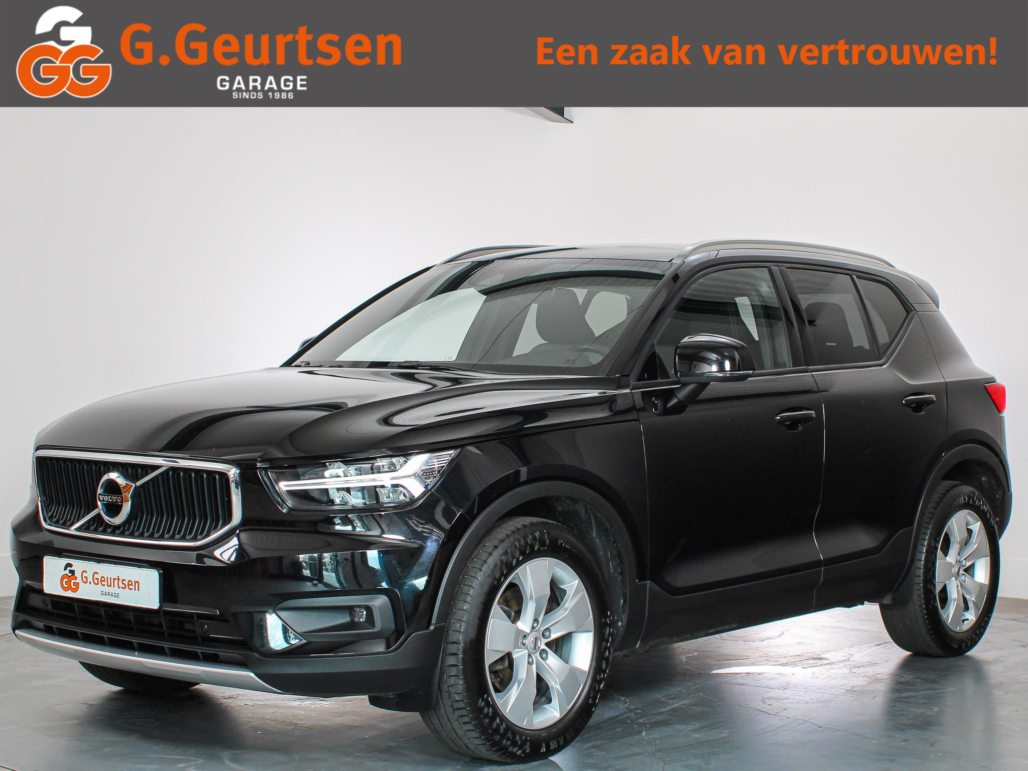Volvo XC40 2.0 B4 Momentum Business 2021 - voorkant