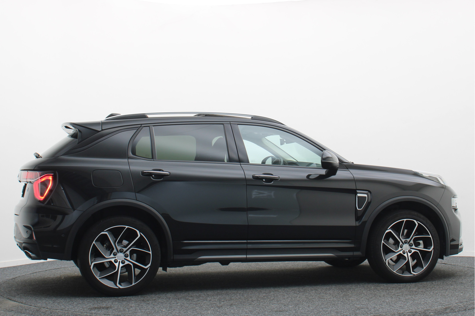 Foto van Lynk&co LYNK & Co 01