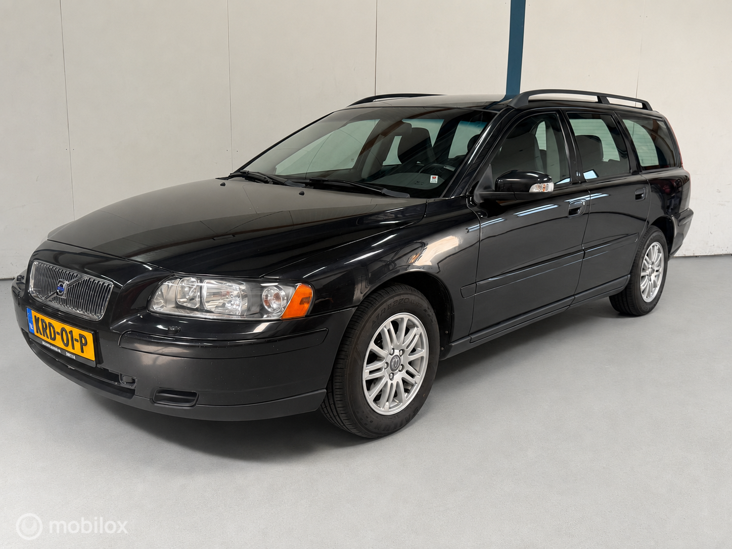 Volvo V70 2.4 Edition AUTOMAAT / 170PK 2007 - voorkant