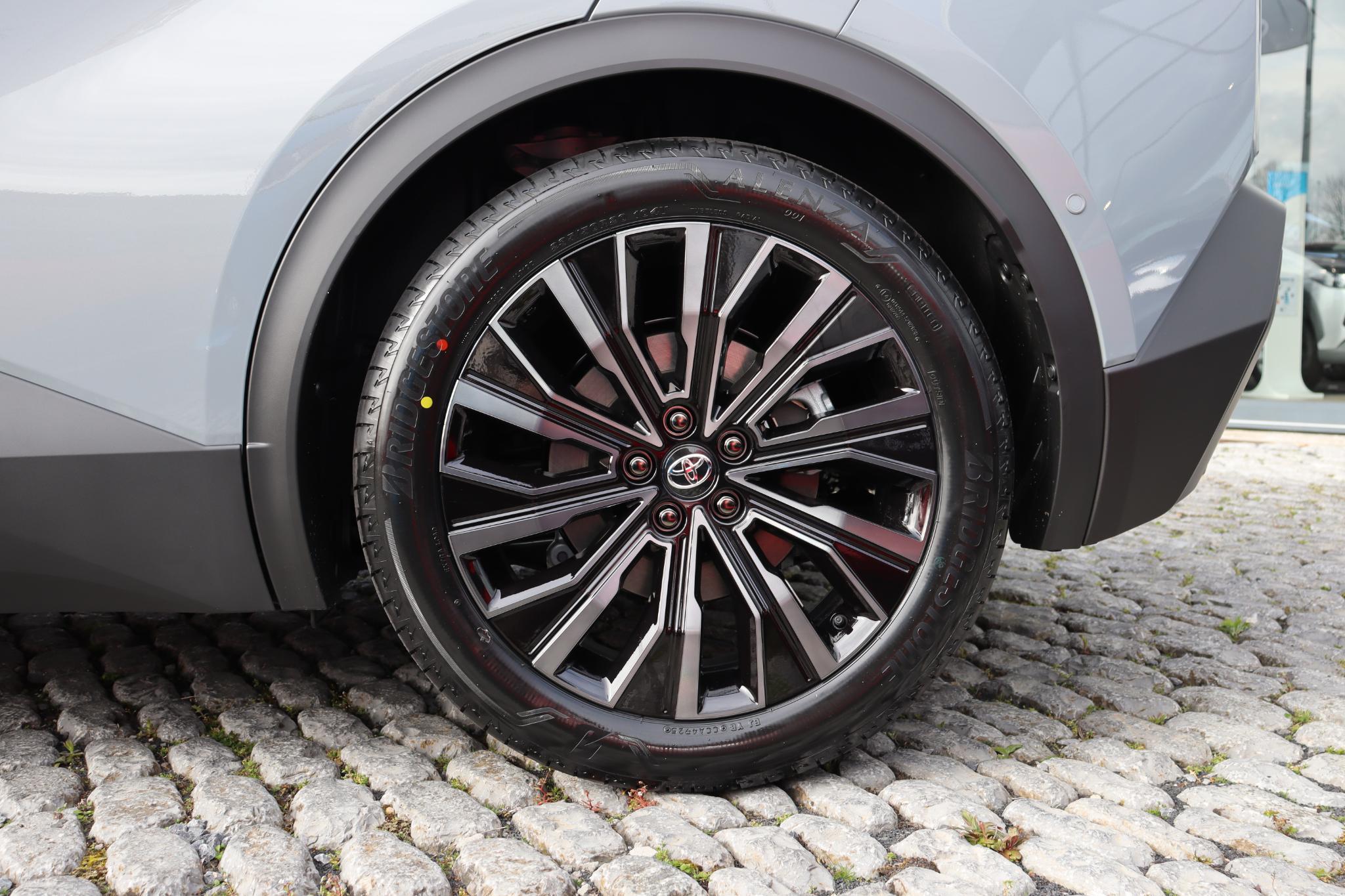 Foto van Toyota C-hr+