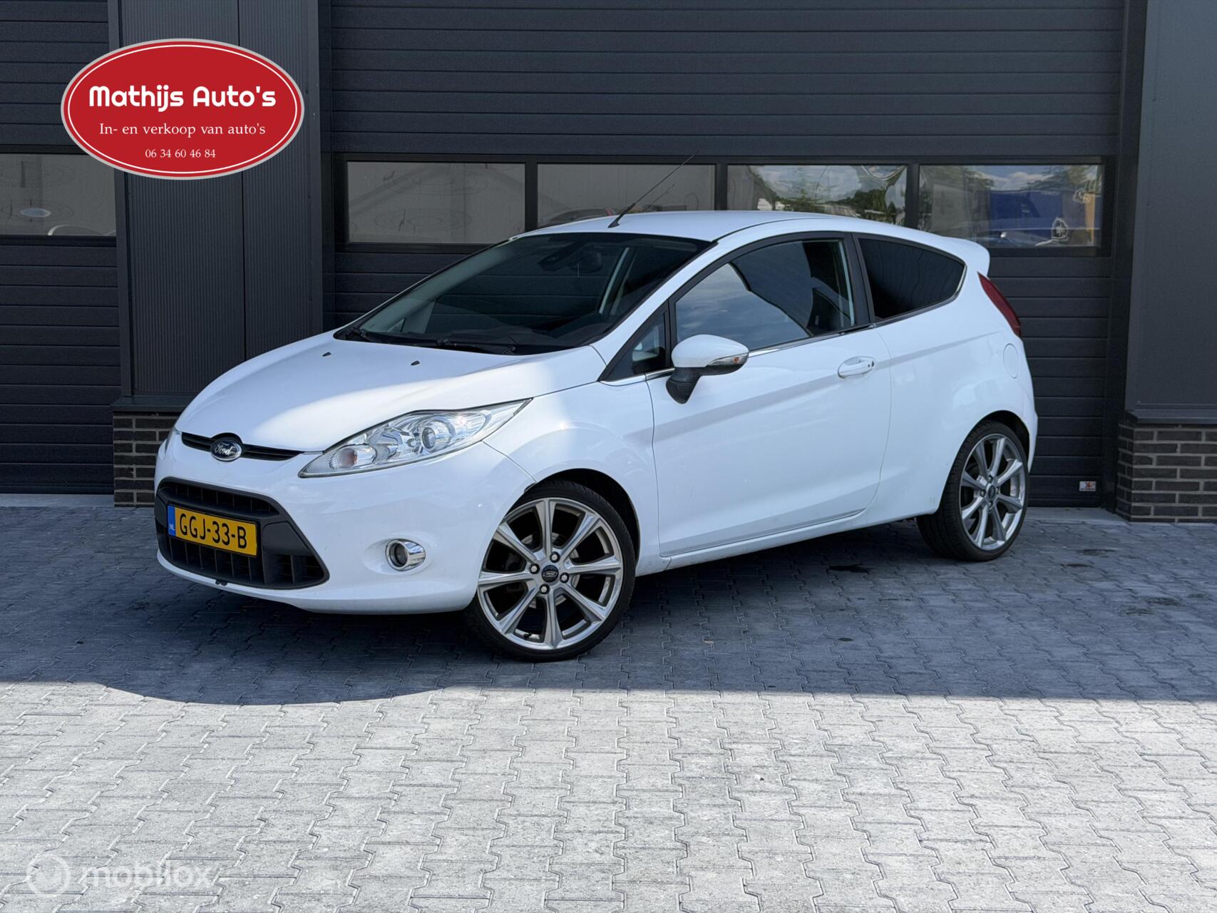 Ford Fiesta 1.4 Ghia Airco! Nieuwe APK! 2009 - voorkant