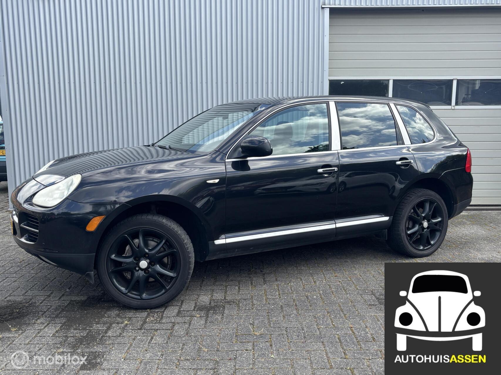 Porsche Cayenne 3.2 2004 - voorkant