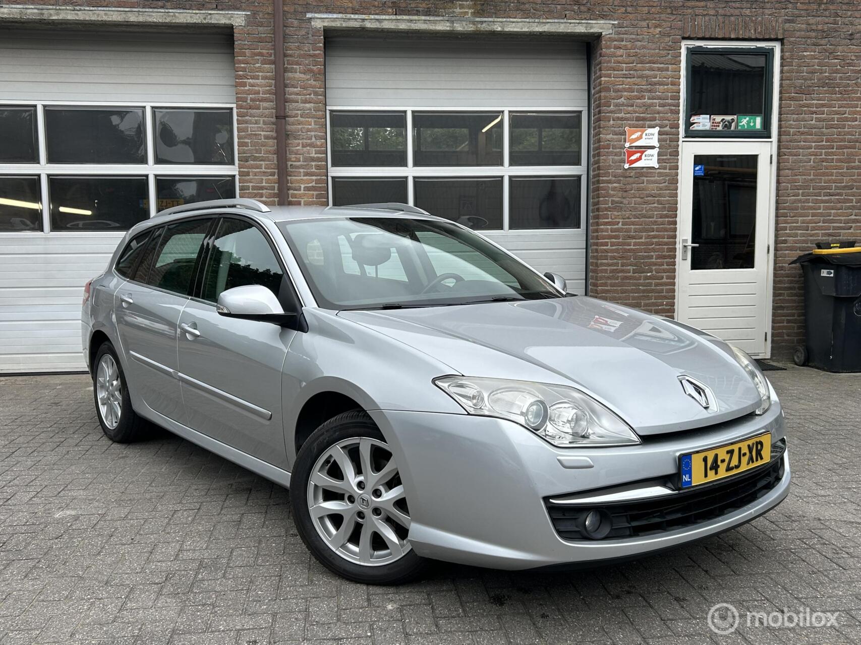 Renault Laguna 2.0 16V Dynamque | Clima | Trekhaak | 2008 - voorkant