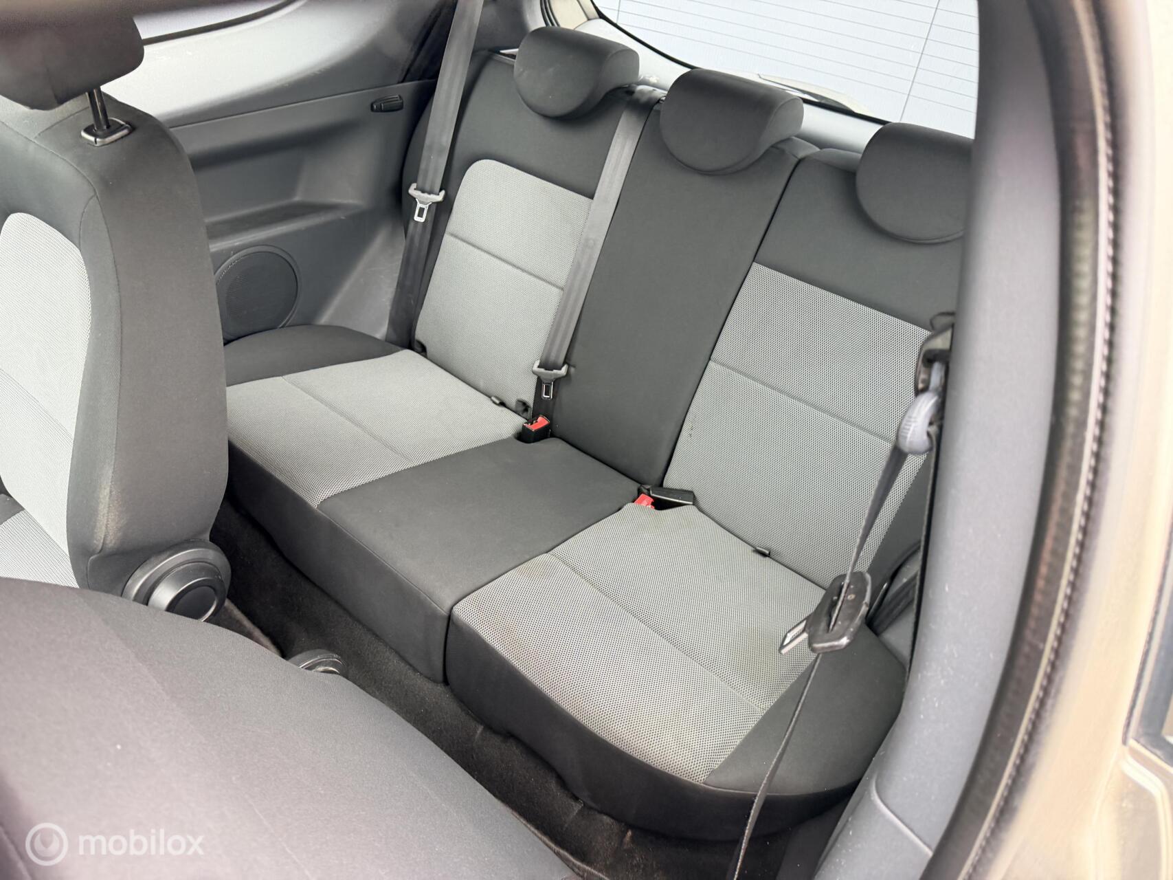 Foto van Mitsubishi Mitsubishi Colt