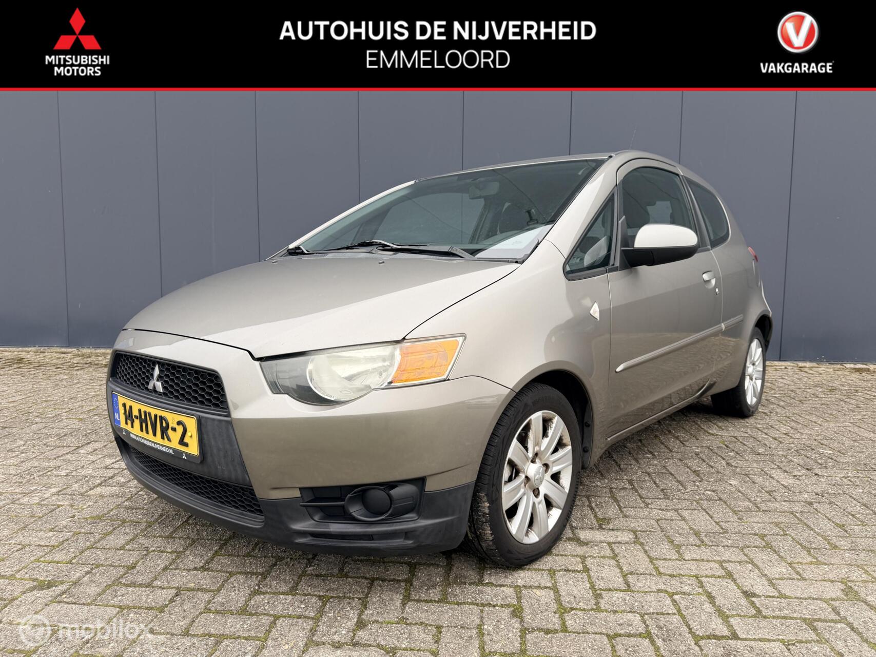Mitsubishi Mitsubishi Colt 1.1 Invite 2009 - voorkant