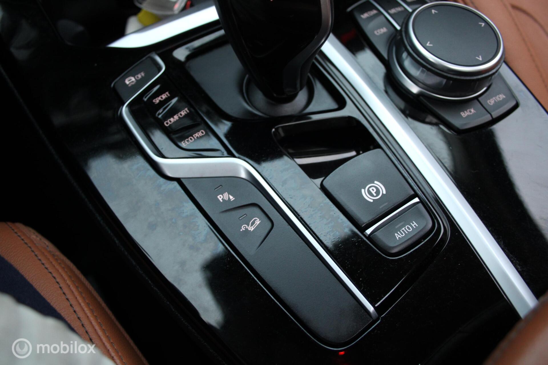 Foto van BMW X3 Xdrive20i
