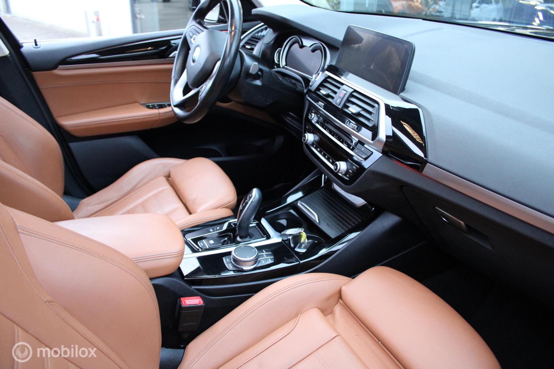 Foto van BMW X3 Xdrive20i