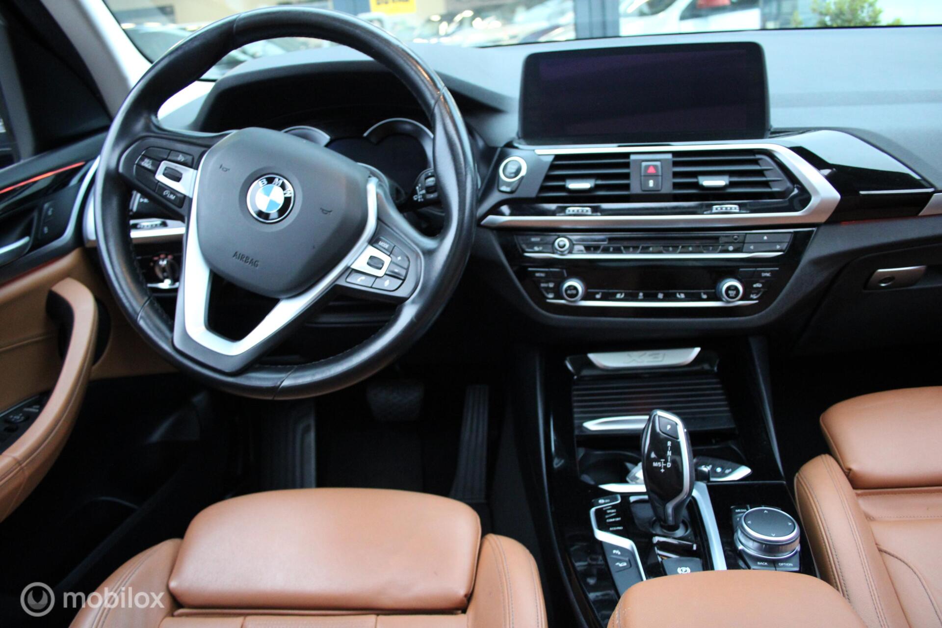 Foto van BMW X3 Xdrive20i