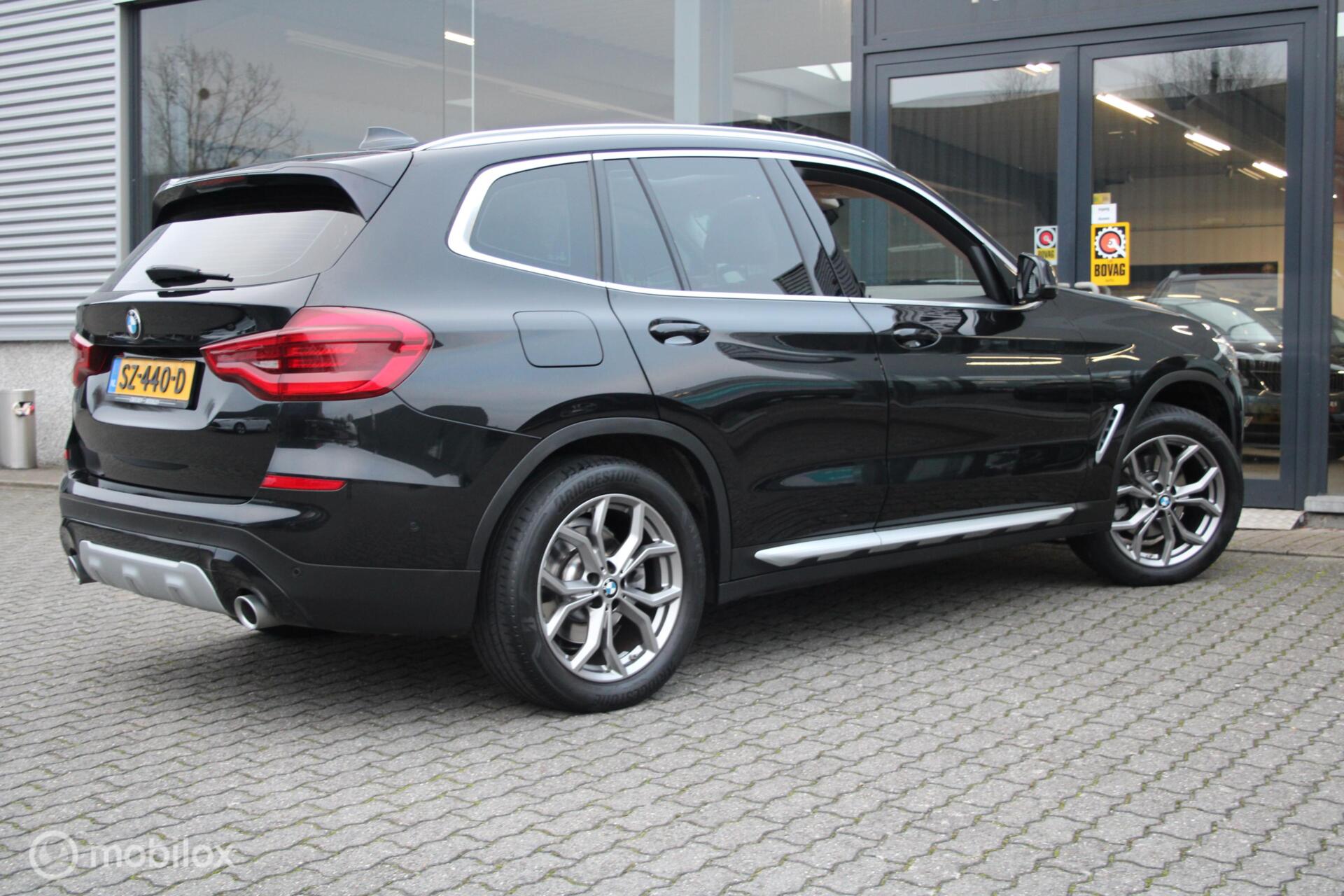 Foto van BMW X3 Xdrive20i