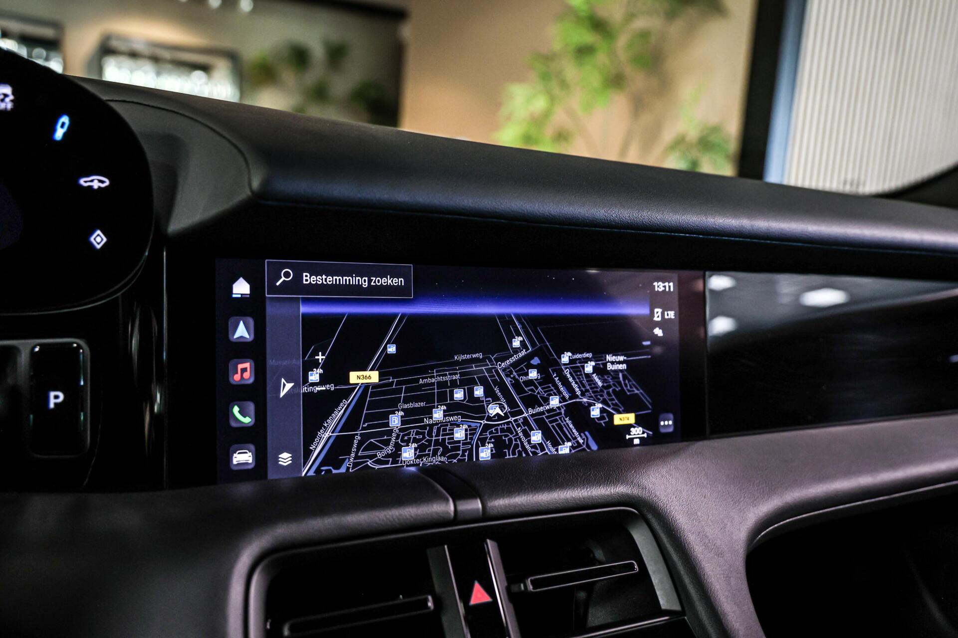 Foto van Porsche Taycan 4