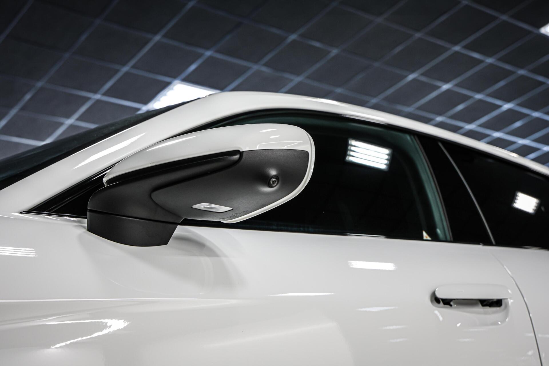 Foto van Porsche Taycan 4
