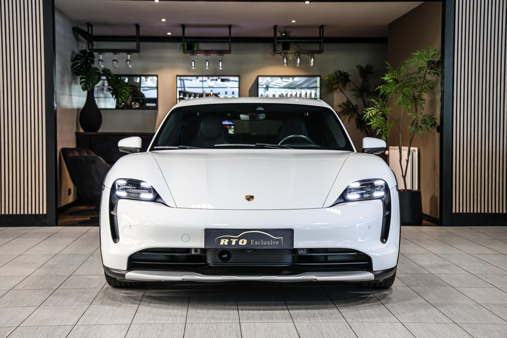 Foto van Porsche Taycan 4
