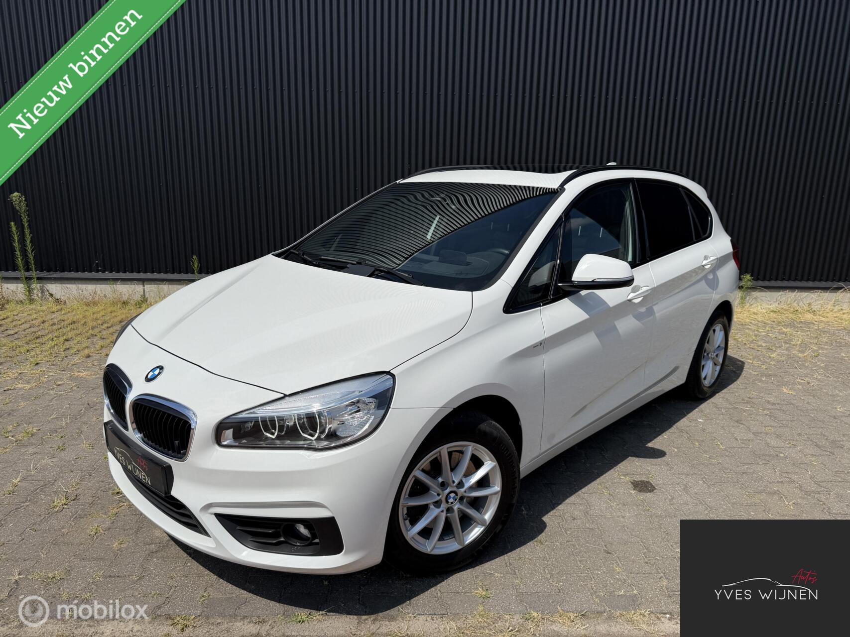 BMW 218i Active Tourer 218i Luxury NIEUWSTAAT 2015 - voorkant