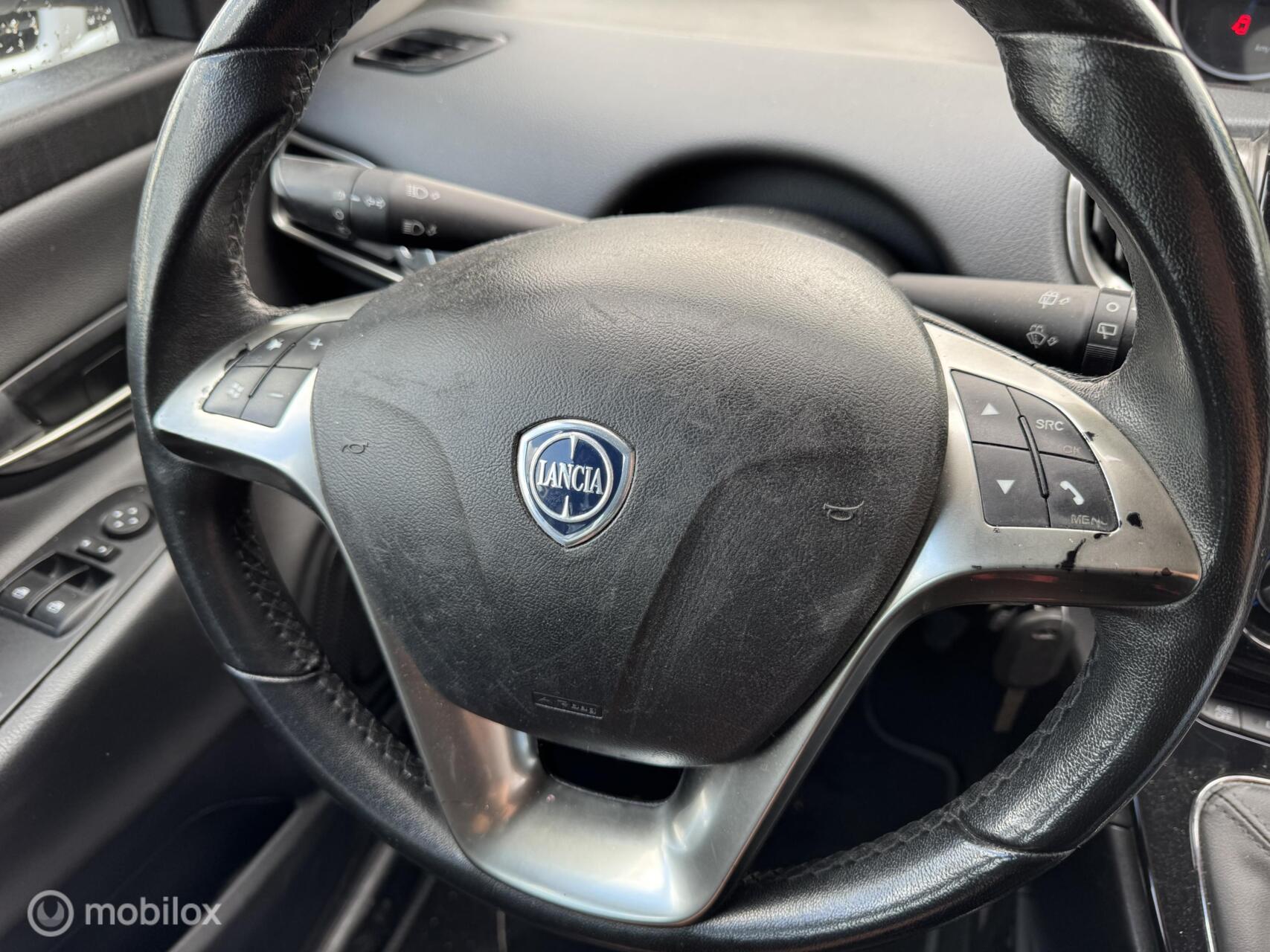 Foto van Lancia Ypsilon