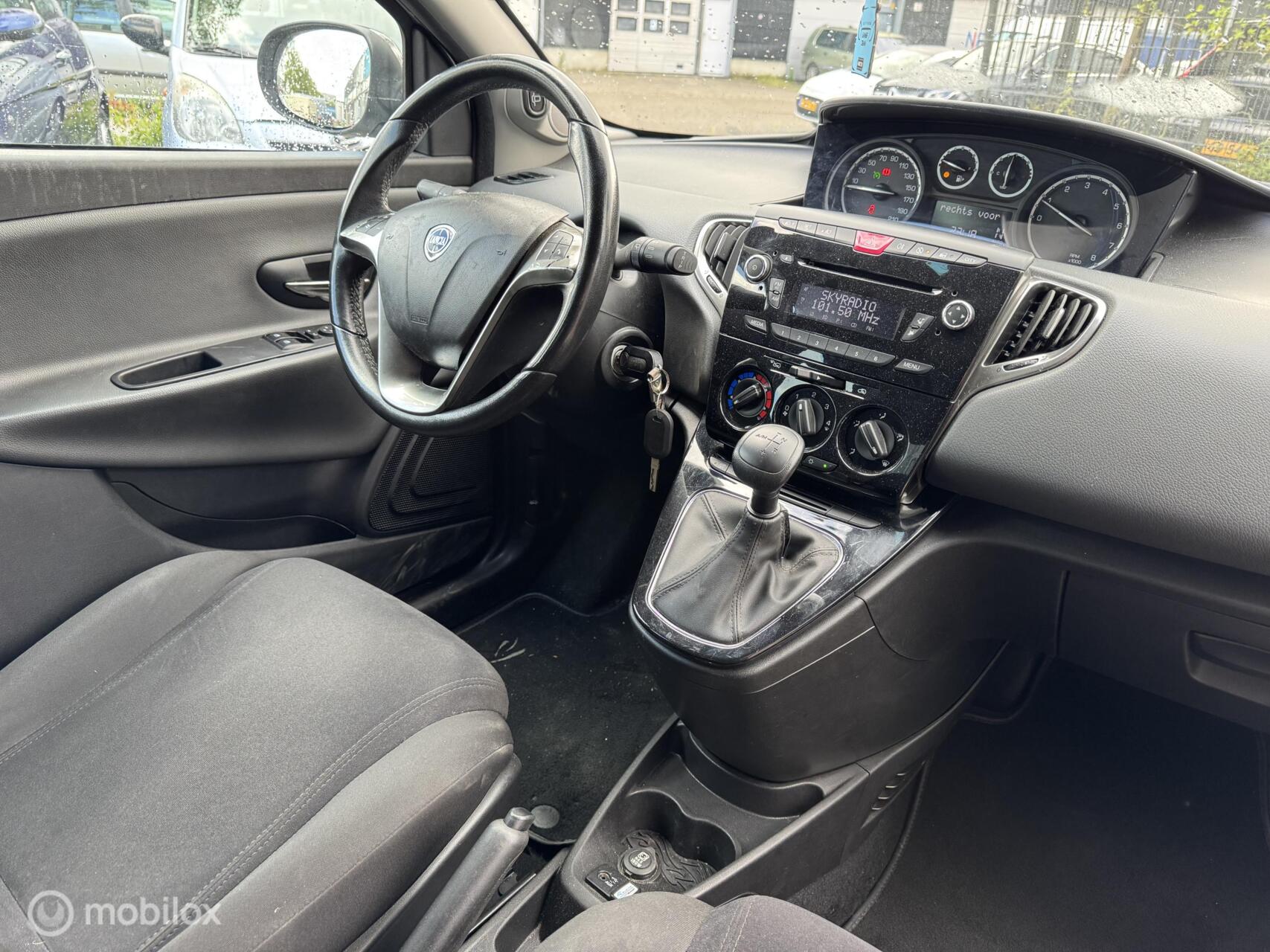 Foto van Lancia Ypsilon