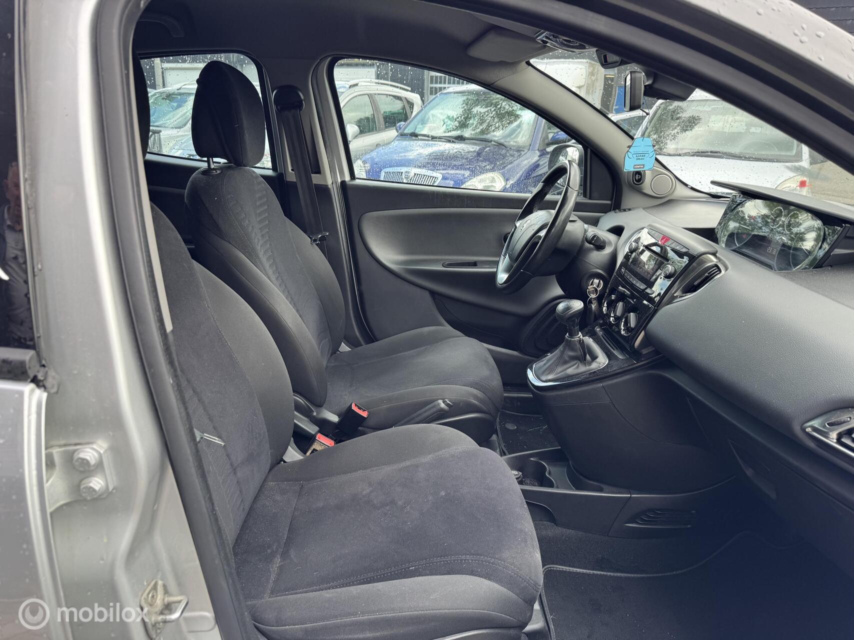 Foto van Lancia Ypsilon