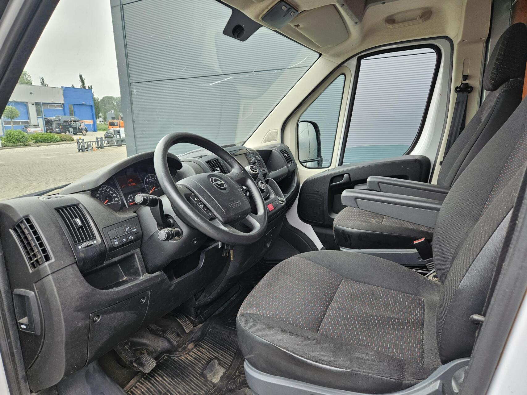 Foto van Opel Movano