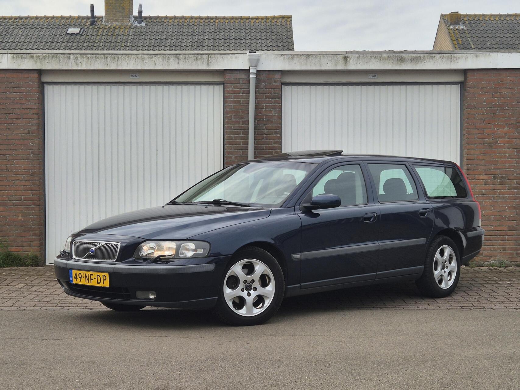 Volvo V70 2.4 Comfort Line 2003 - voorkant