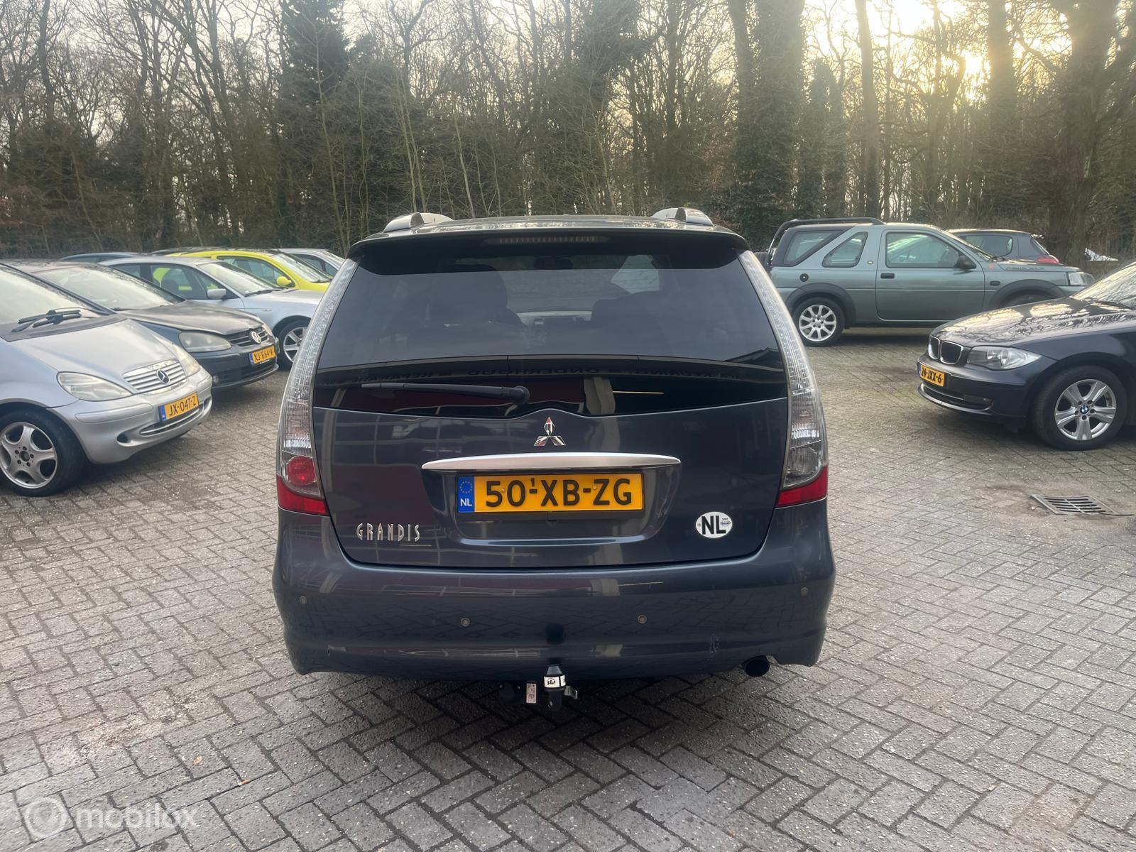 Foto van Mitsubishi Mitsubishi Grandis