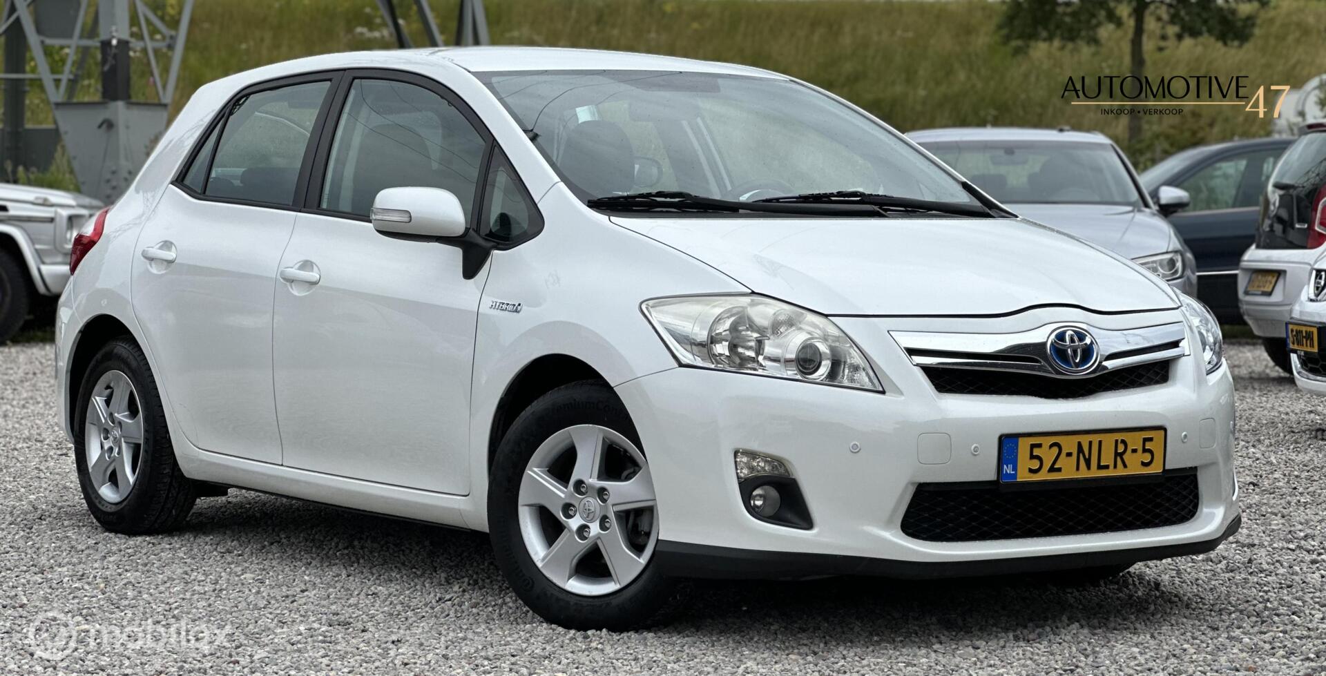 Toyota Auris 1.8 Full Hybrid Aspiration 2010 - voorkant