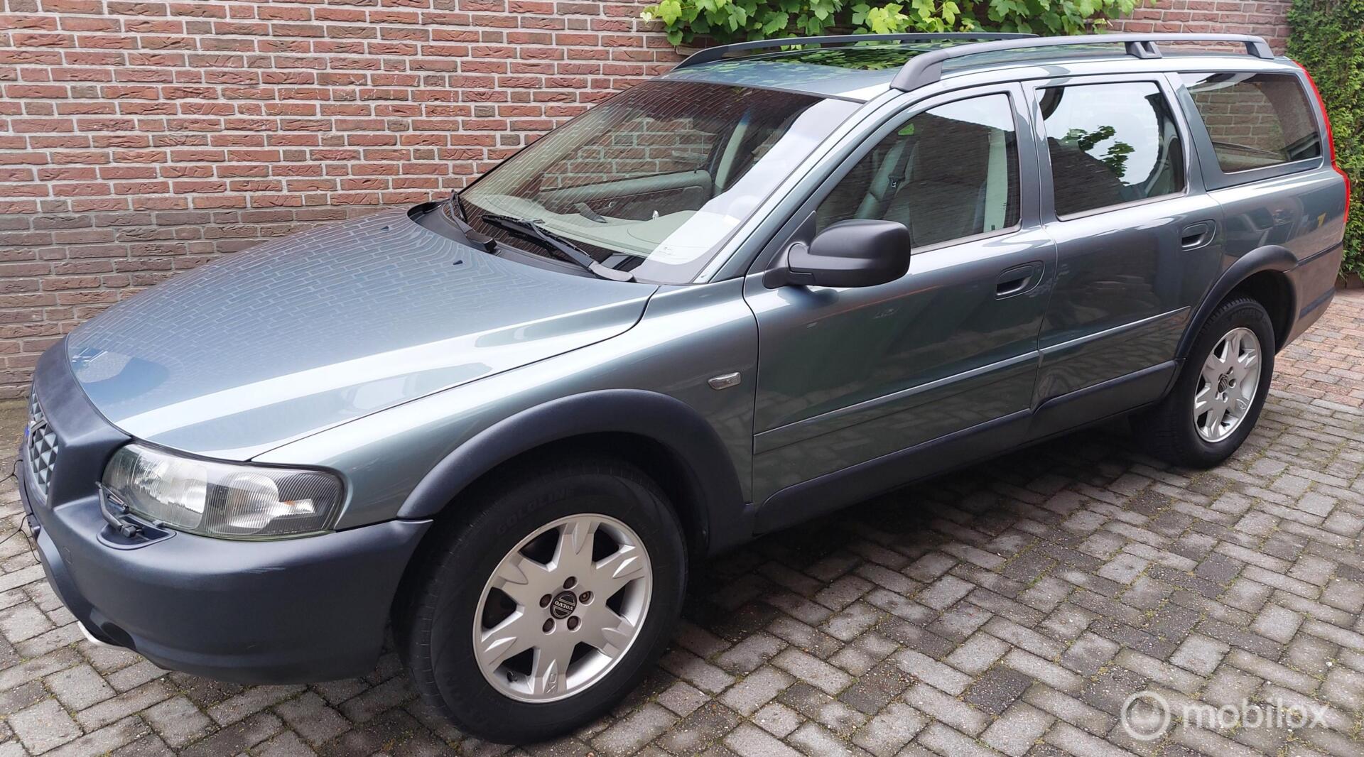 Volvo Xc70 2.5 T Geartronic Comfort Line (MOOI EN GOED!) 2004 - voorkant