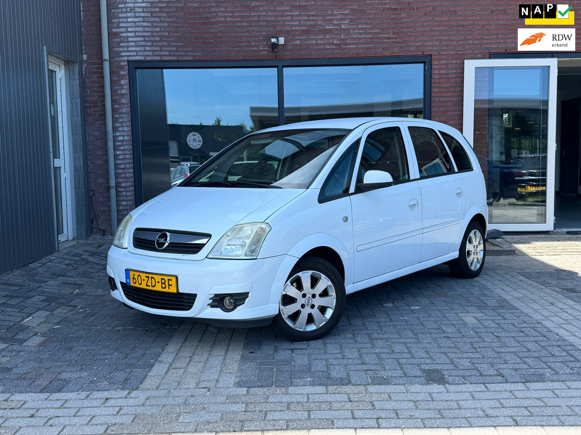 Opel Meriva-a 1.6-16V Temptation | 06-2027 APK! | Airco | Trekhaak | 2007 - voorkant