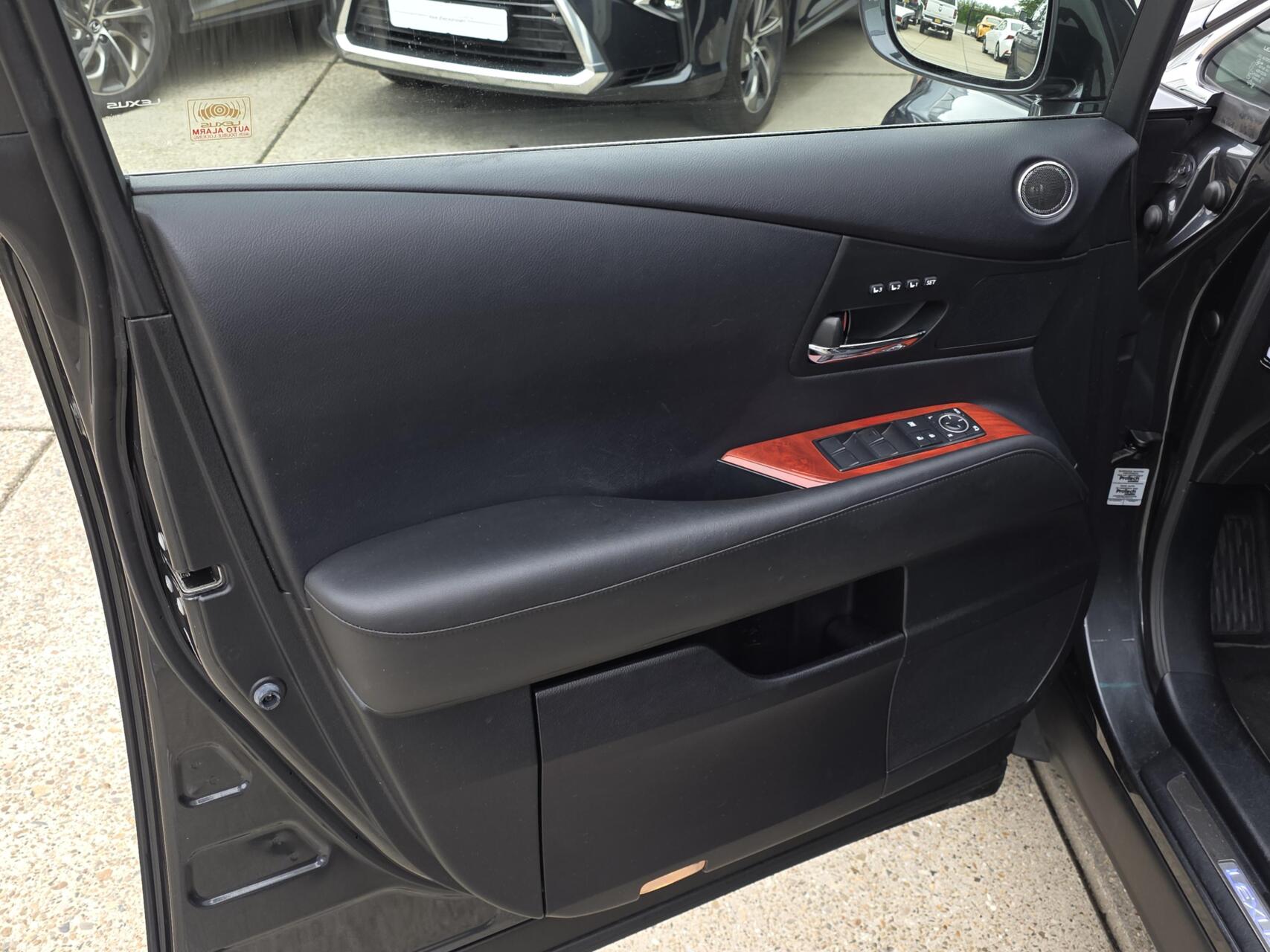 Foto van Lexus Lexus Rx450h