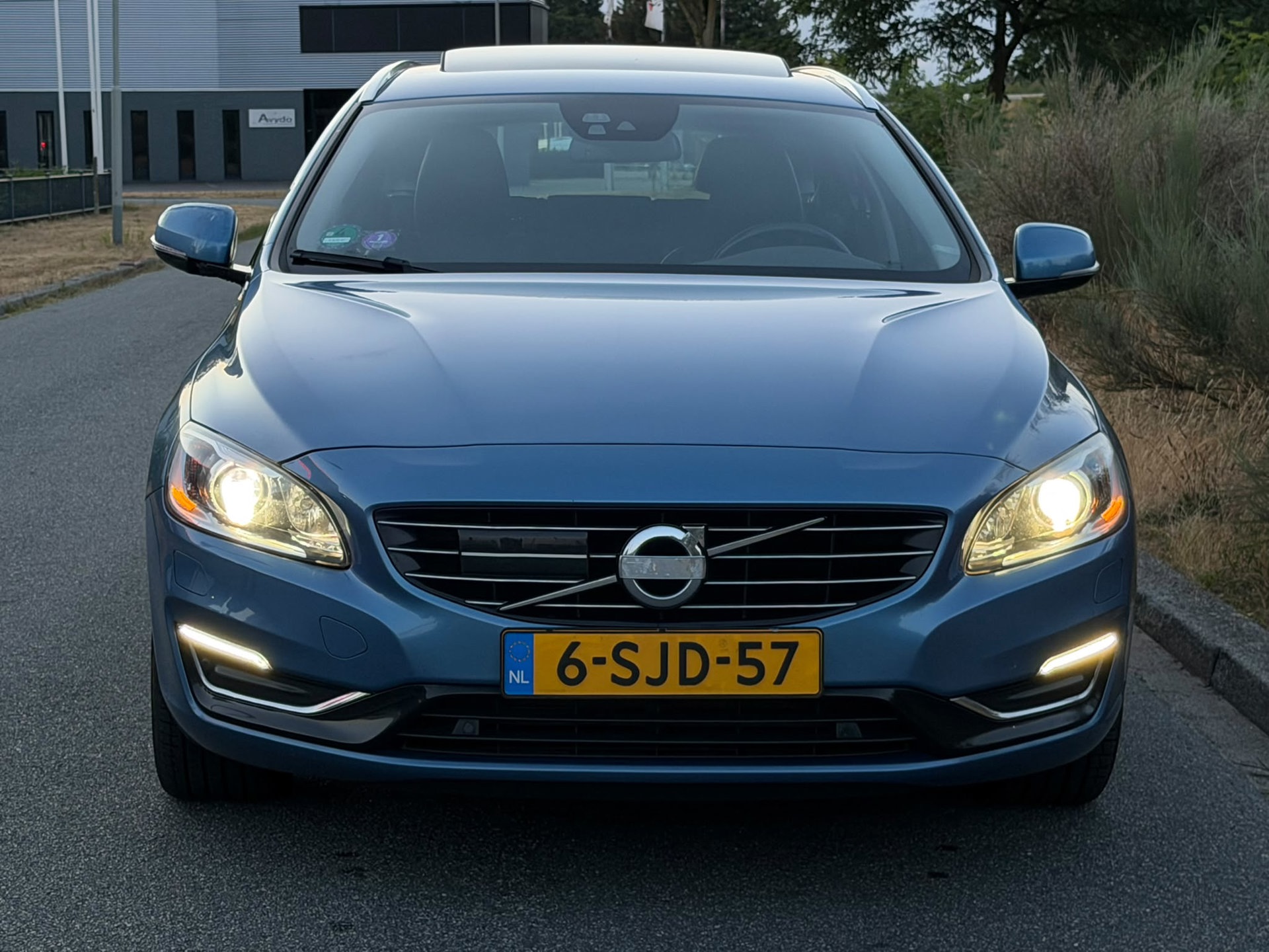 Foto van Volvo V60 Plug In Hybrid