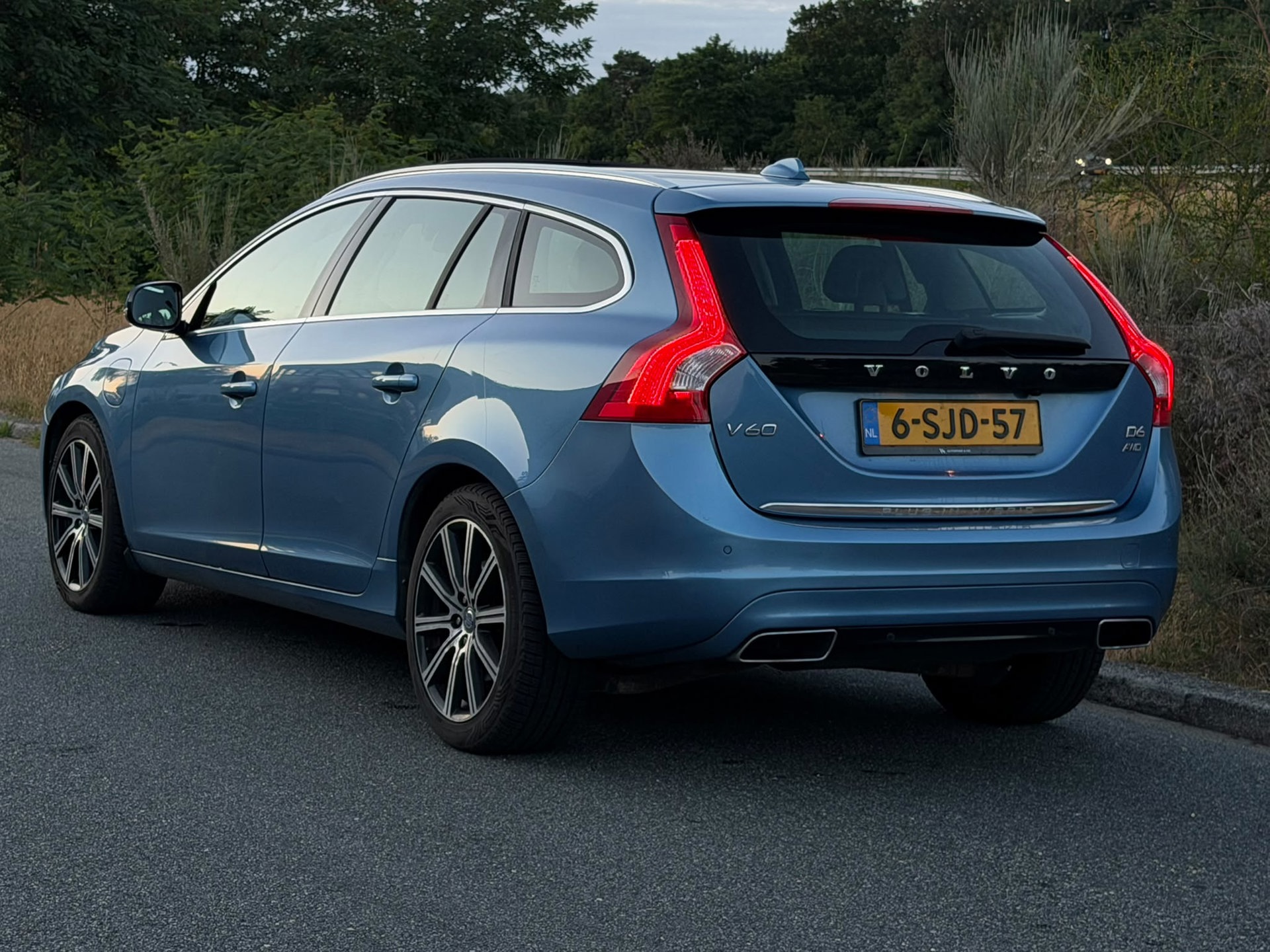 Foto van Volvo V60 Plug In Hybrid