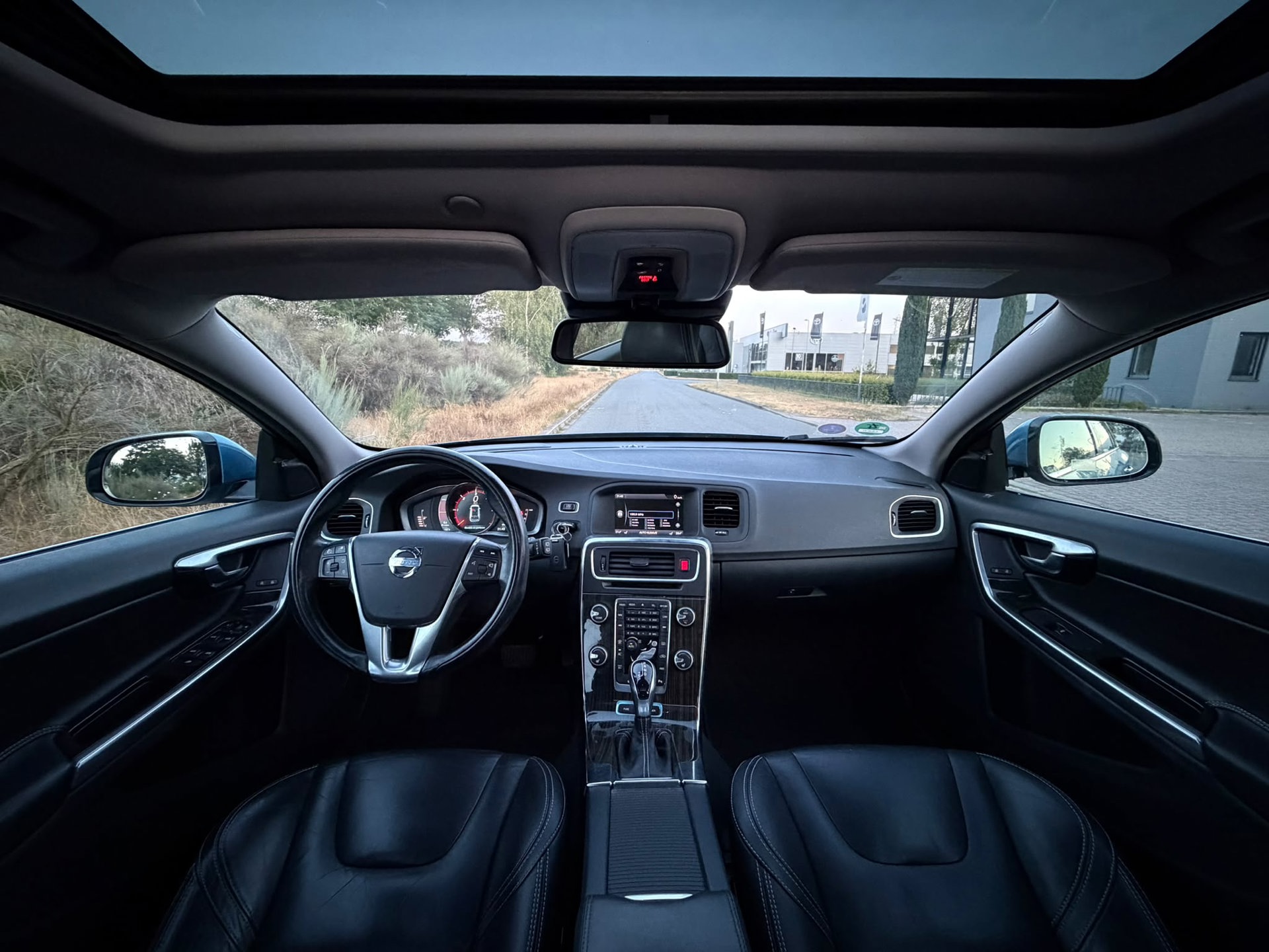 Foto van Volvo V60 Plug In Hybrid