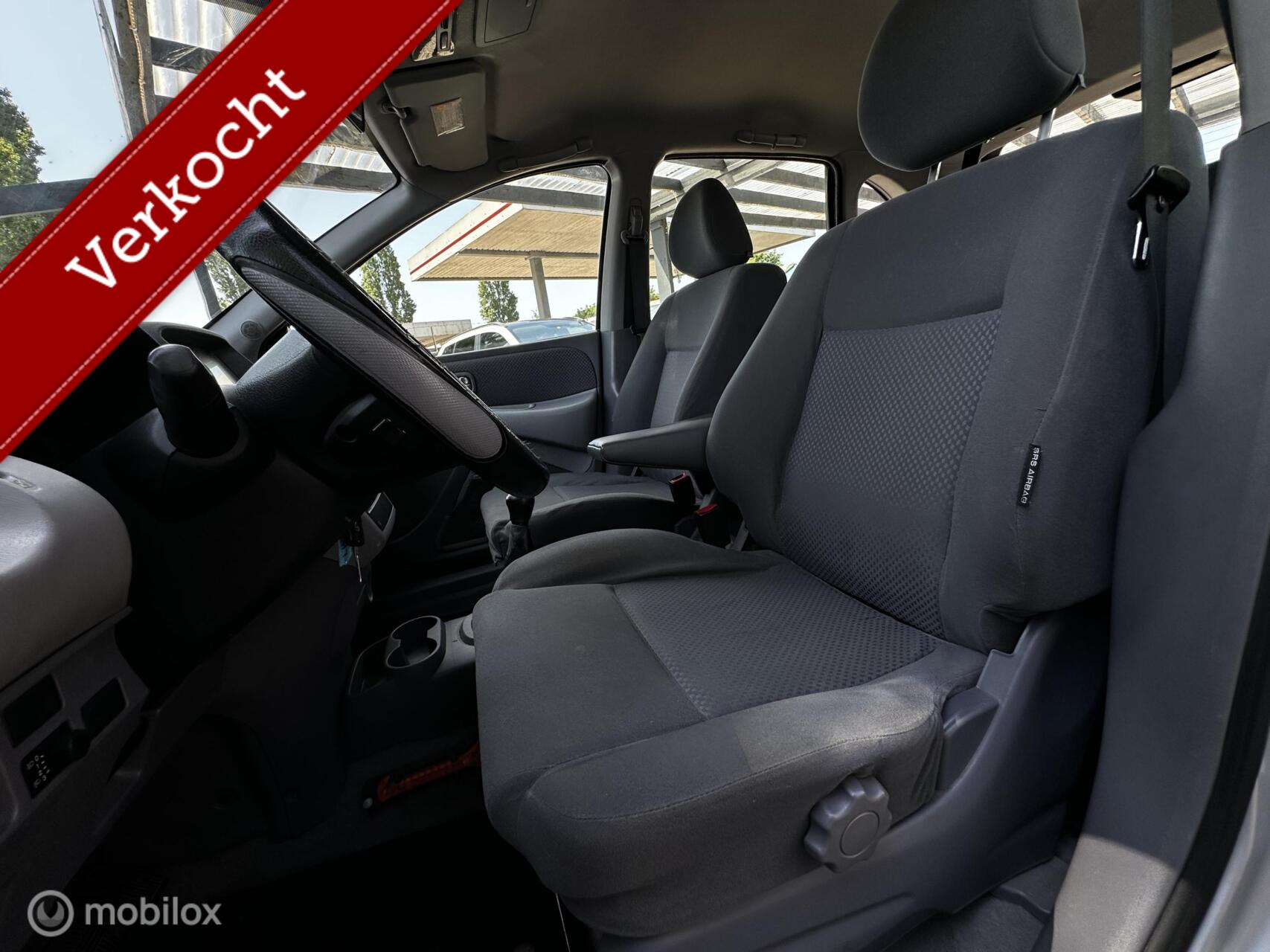 Foto van Nissan Nissan Almera Tino