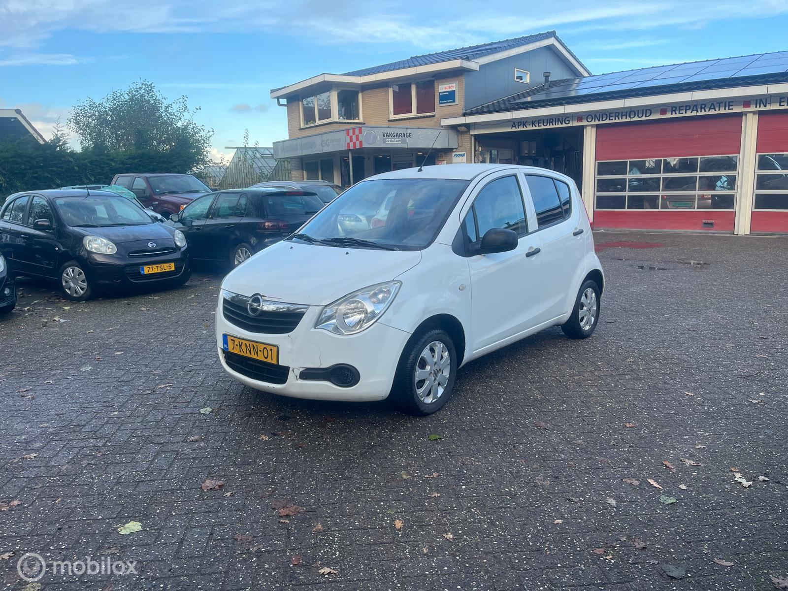 Foto van Opel Agila