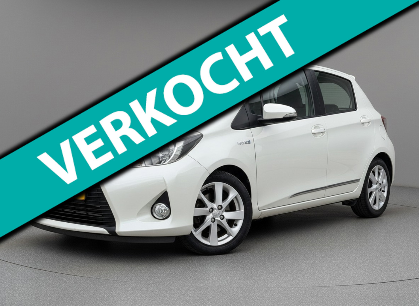 Toyota Toyota Yaris Hybrid 1.5 Full Hybrid Dynamic|Navi|PDC|Camera|Cruise|Airco 2013 - voorkant