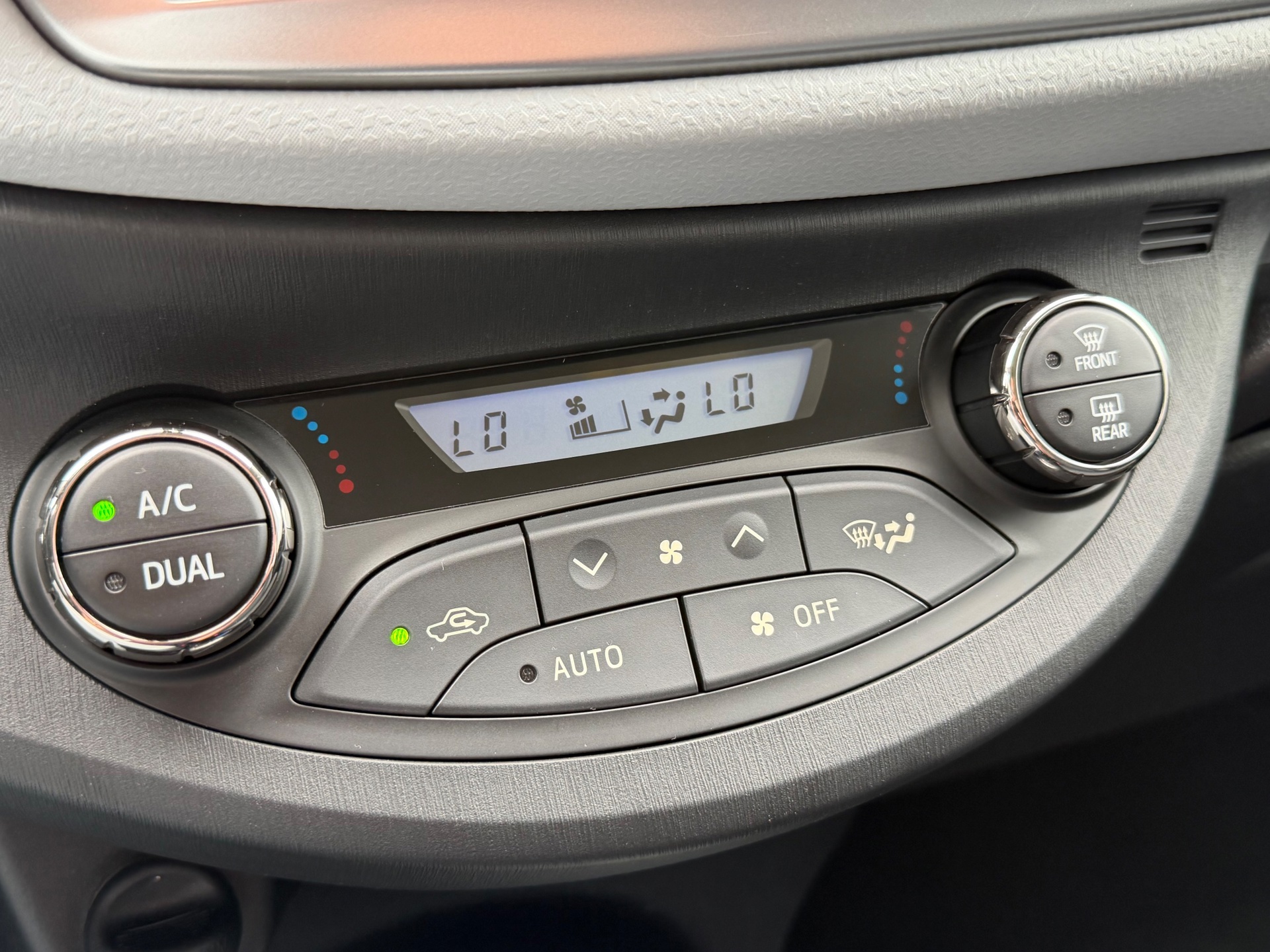 Foto van Toyota Toyota Yaris Hybrid