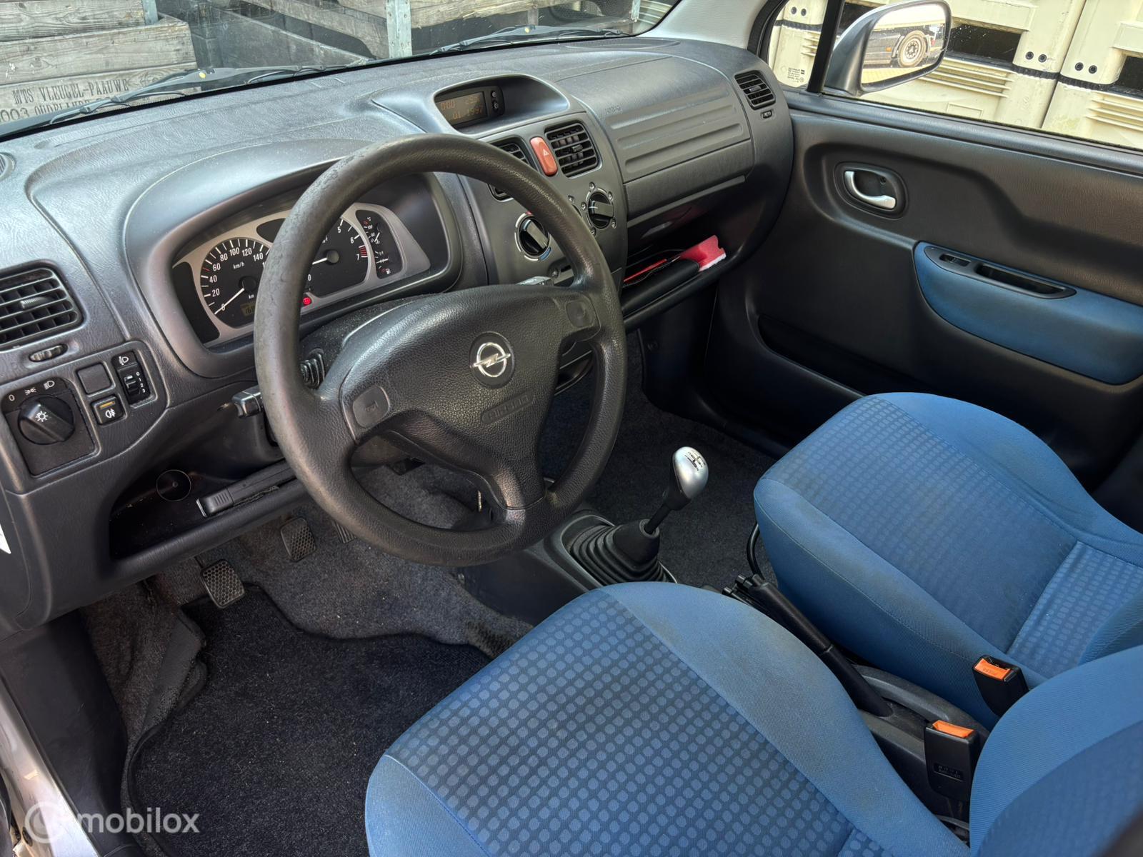 Foto van Opel Agila