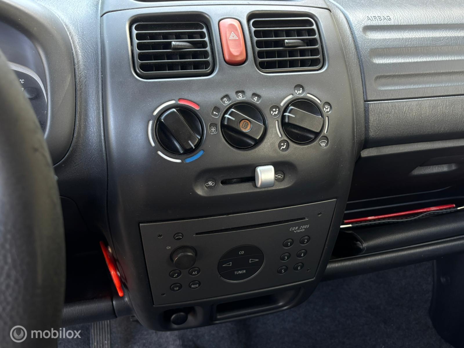 Foto van Opel Agila