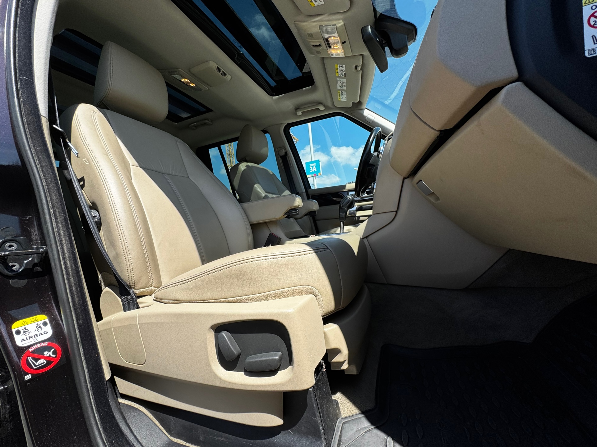 Foto van Land Rover Discovery 4
