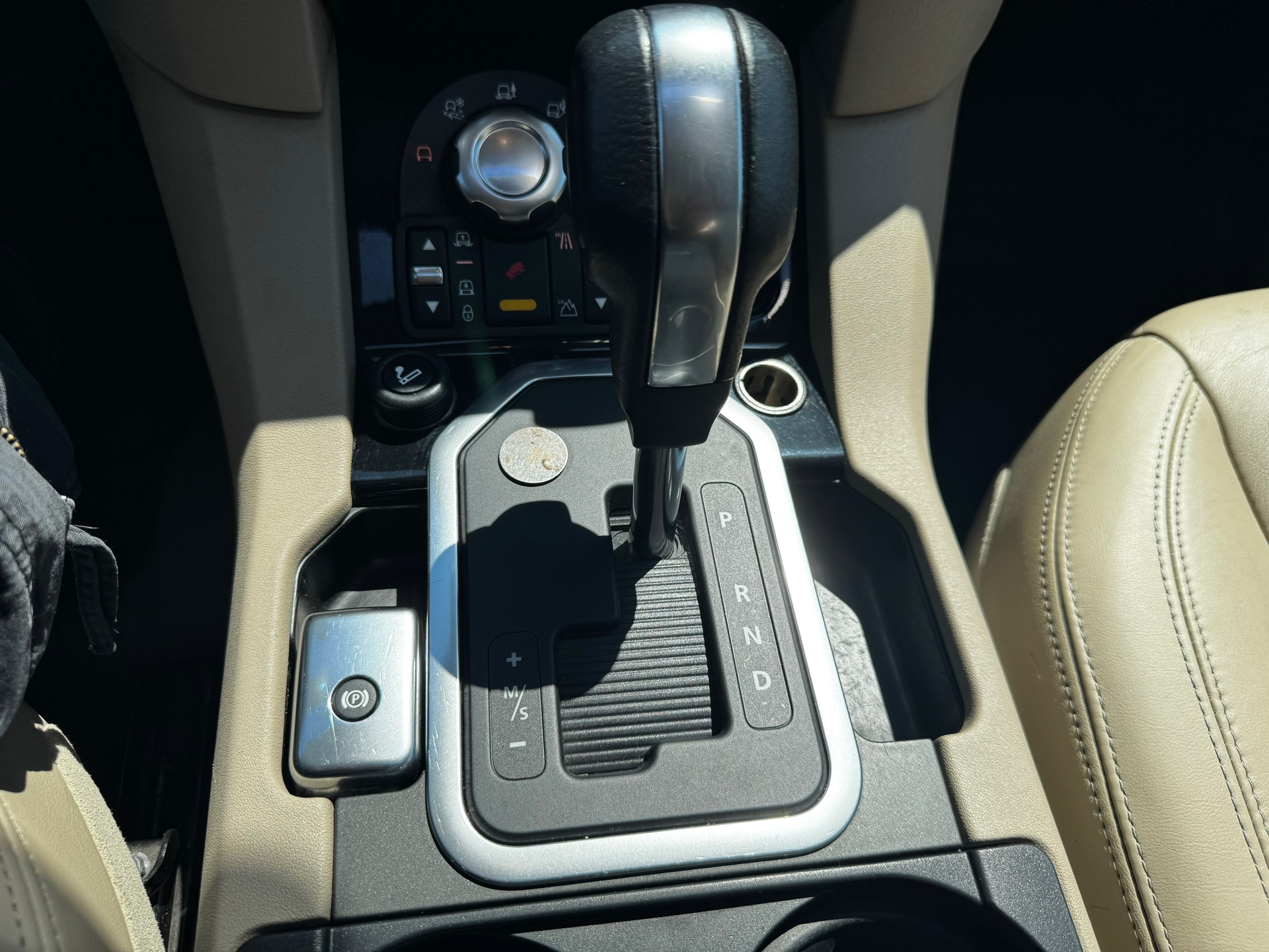Foto van Land Rover Discovery 4