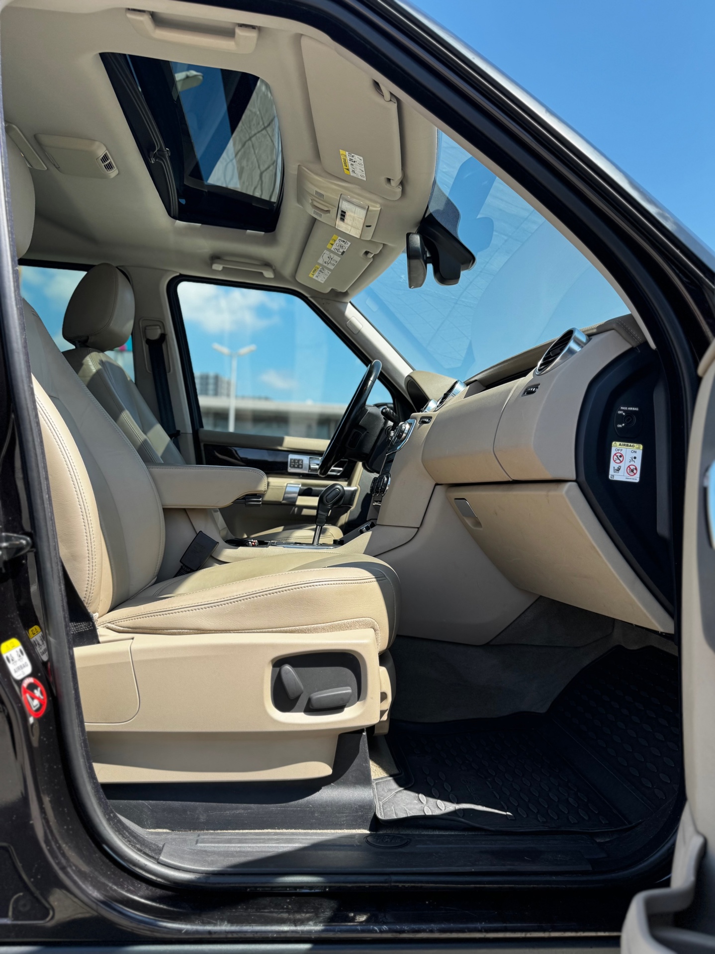 Foto van Land Rover Discovery 4