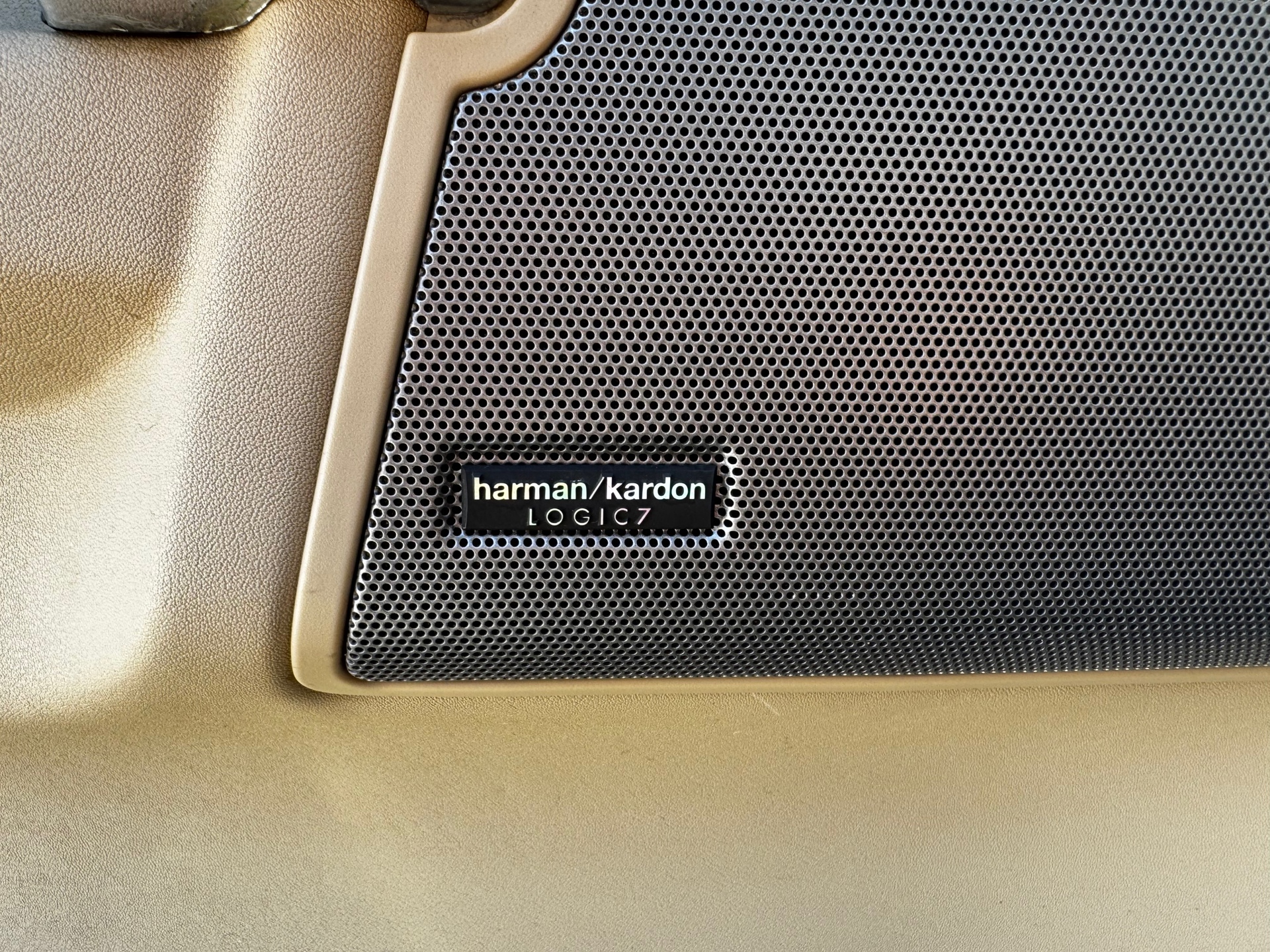 Foto van Land Rover Discovery 4