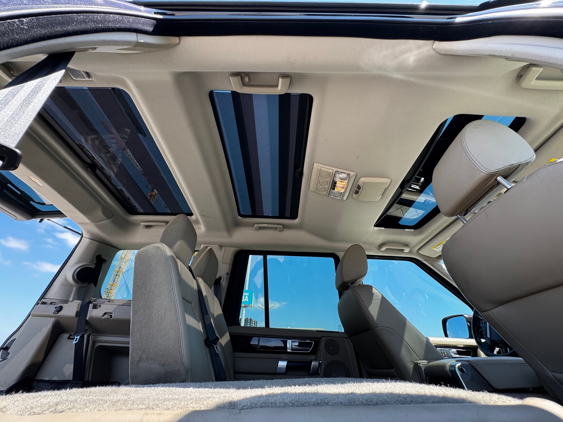 Foto van Land Rover Discovery 4