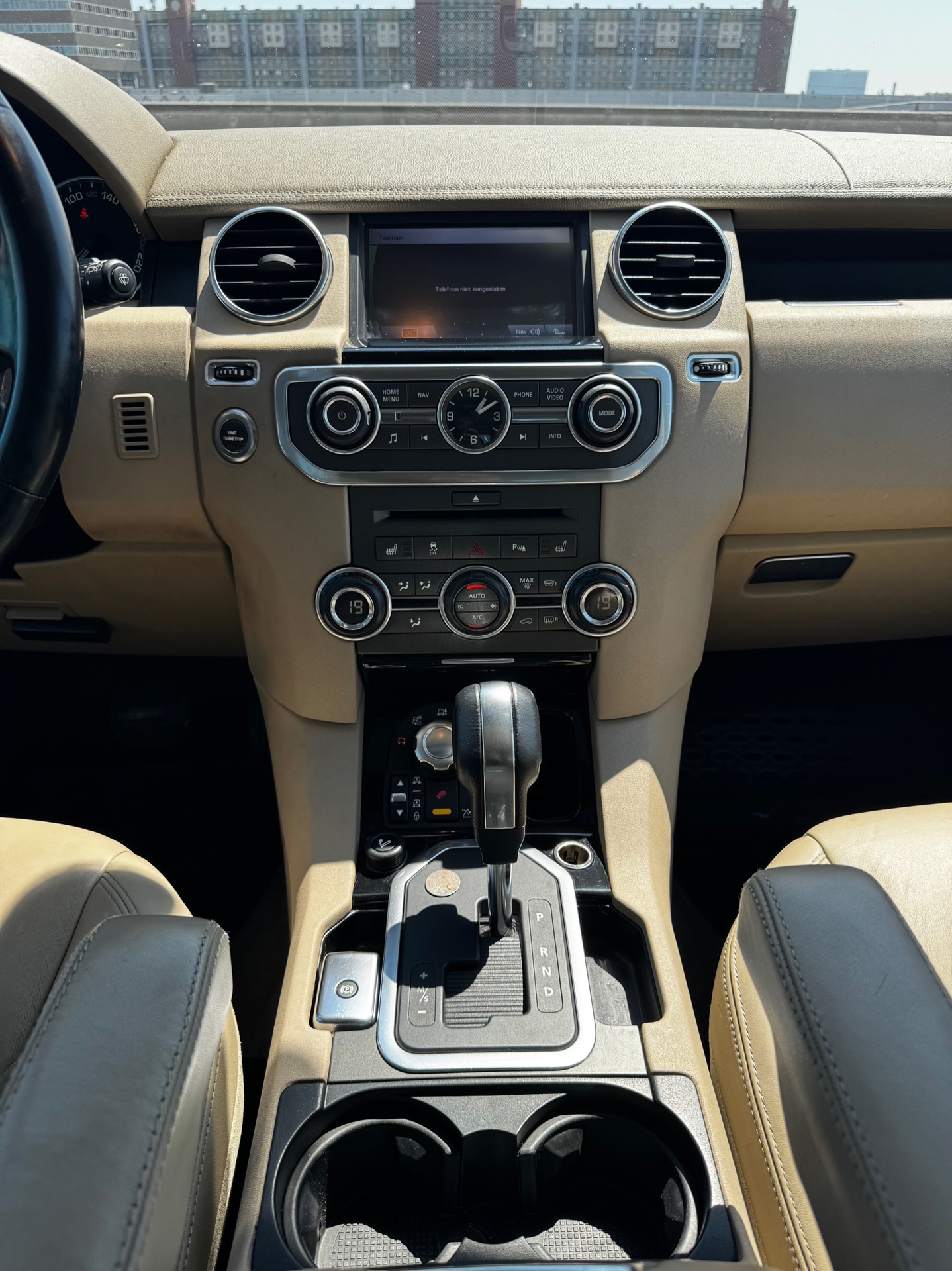 Foto van Land Rover Discovery 4