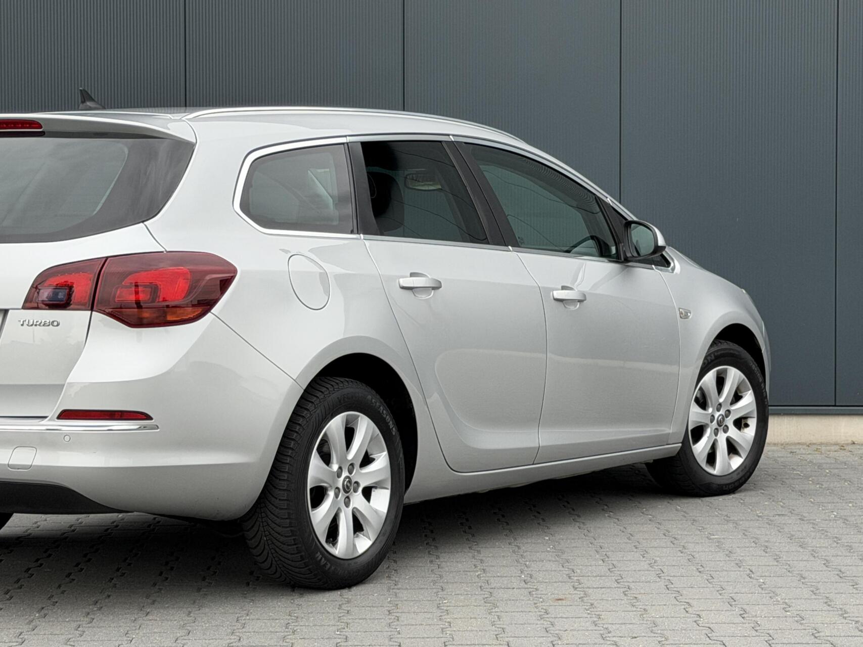 Foto van Opel Astra Sports Tourer