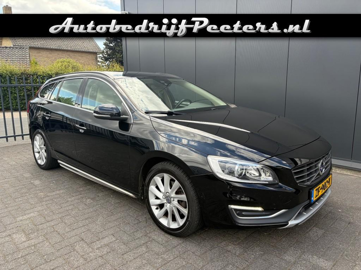 Volvo V60 2.0 T3 2017 - voorkant
